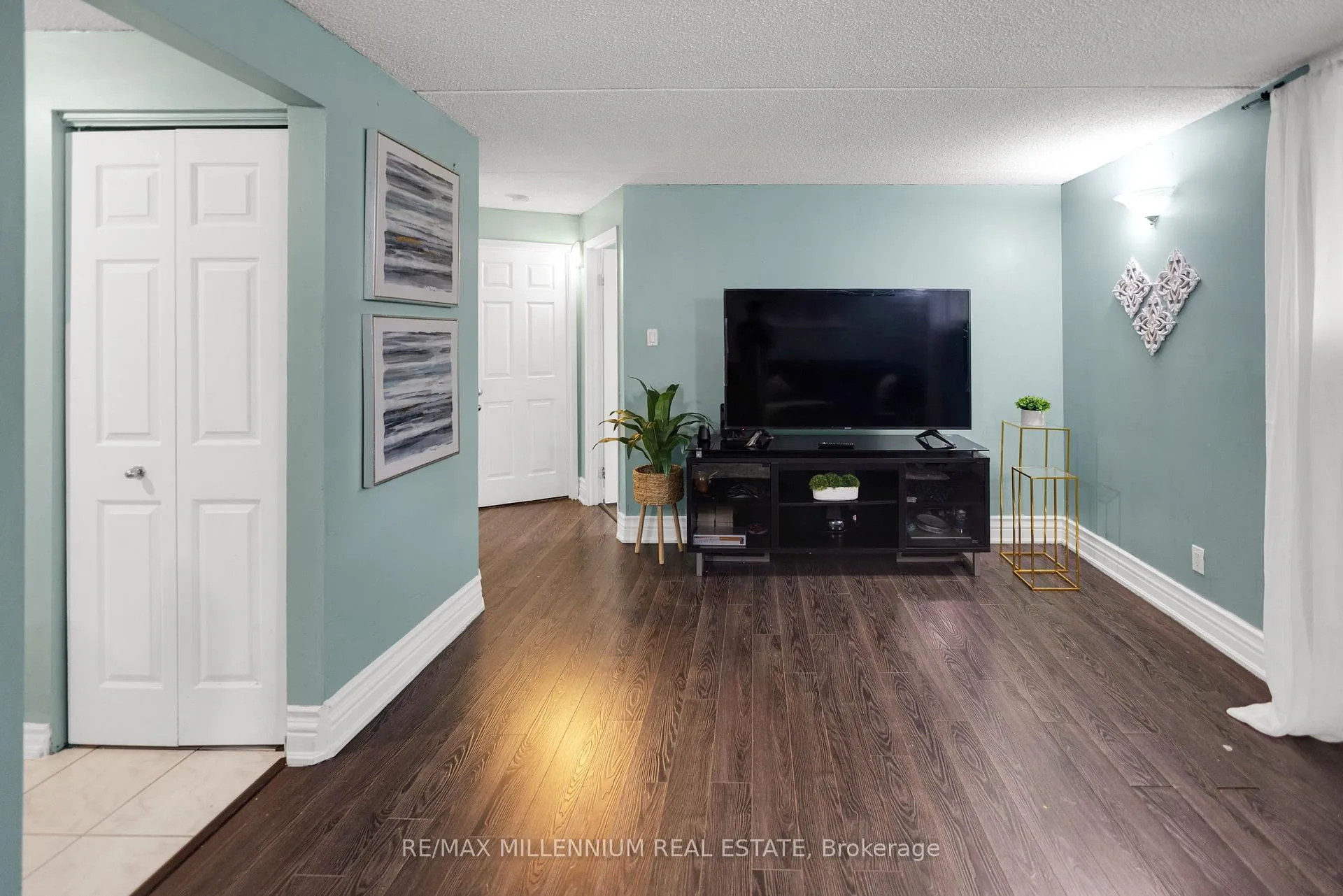 Photo 11 of Unit 303, 266 Overlea Drive, Kitchener, Forest Hill — HOMEH