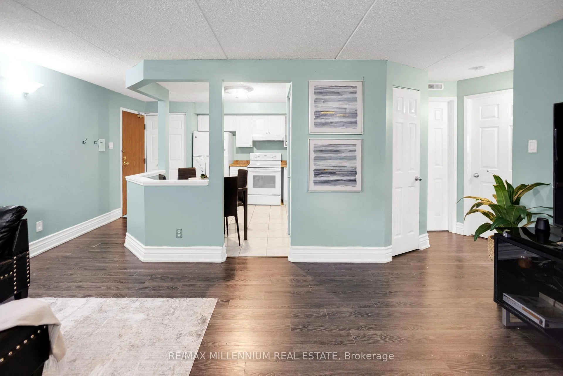 Photo 12 of Unit 303, 266 Overlea Drive, Kitchener, Forest Hill — HOMEH