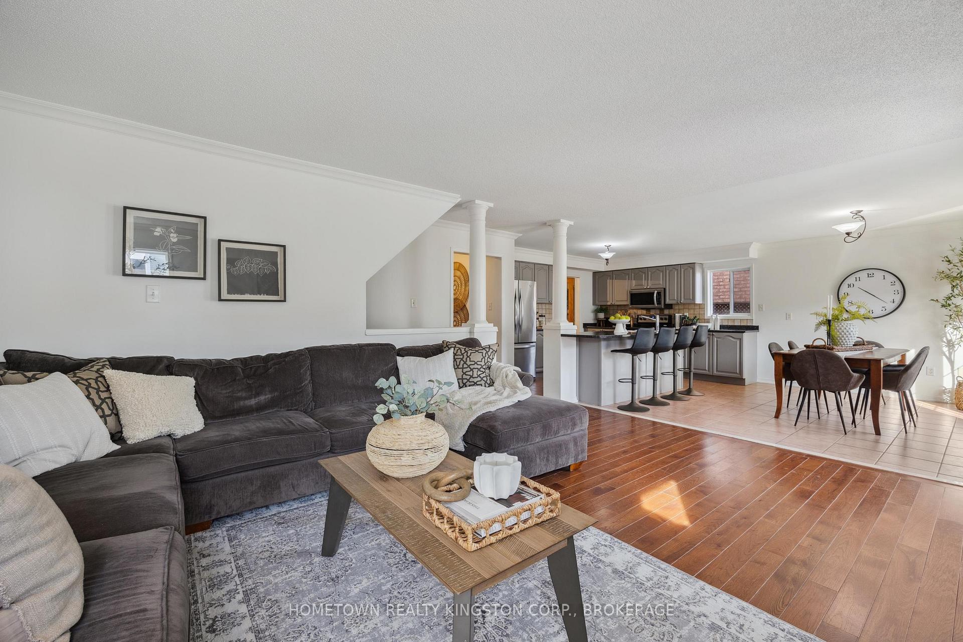 Photo 13 of 11 Holliman Lane, Ajax, South East — HOMEH
