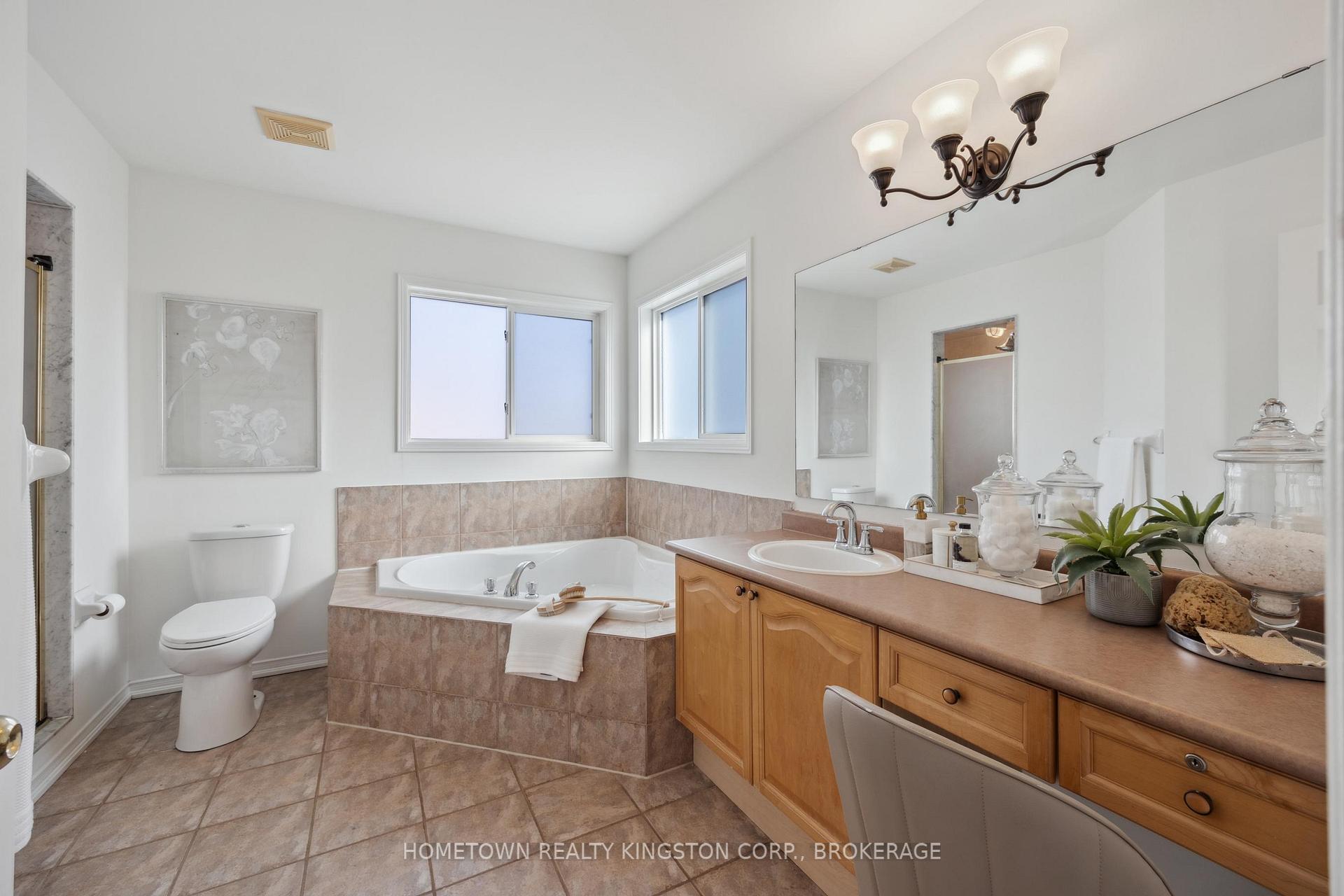 Photo 17 of 11 Holliman Lane, Ajax, South East — HOMEH