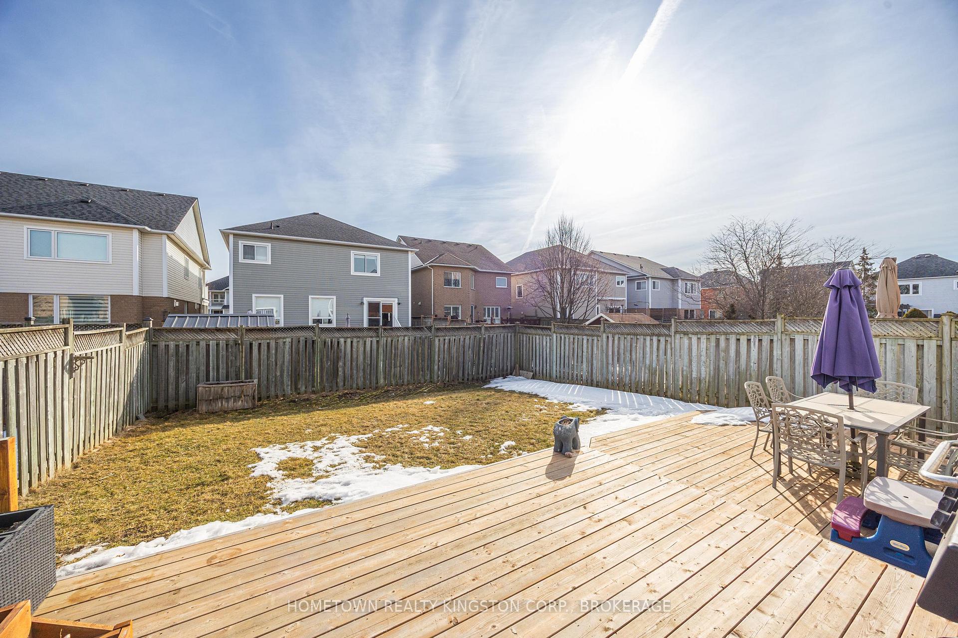 Photo 24 of 11 Holliman Lane, Ajax, South East — HOMEH