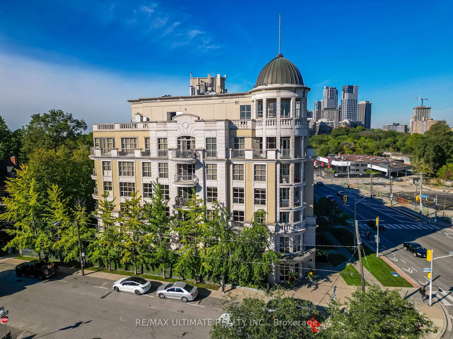 Photo 1 of Unit 203, 3085 Bloor Street W, Etobicoke, Stonegate-Queensway — HOMEH