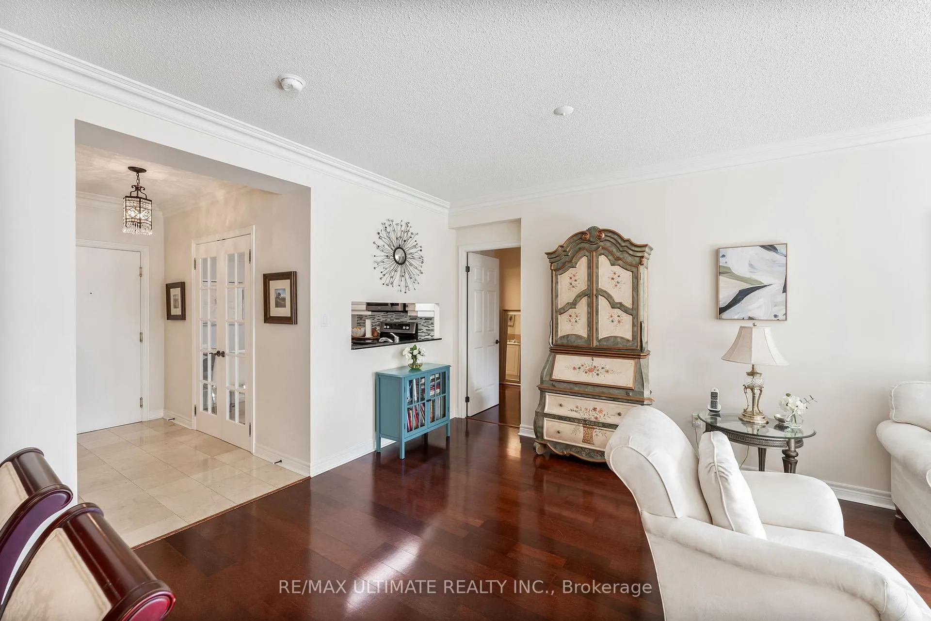 Photo 10 of Unit 203, 3085 Bloor Street W, Etobicoke, Stonegate-Queensway — HOMEH