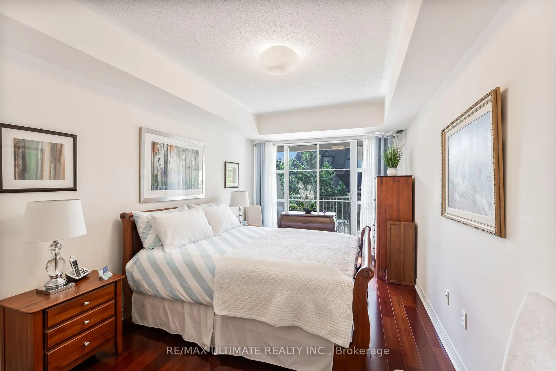 Photo 12 of Unit 203, 3085 Bloor Street W, Etobicoke, Stonegate-Queensway — HOMEH