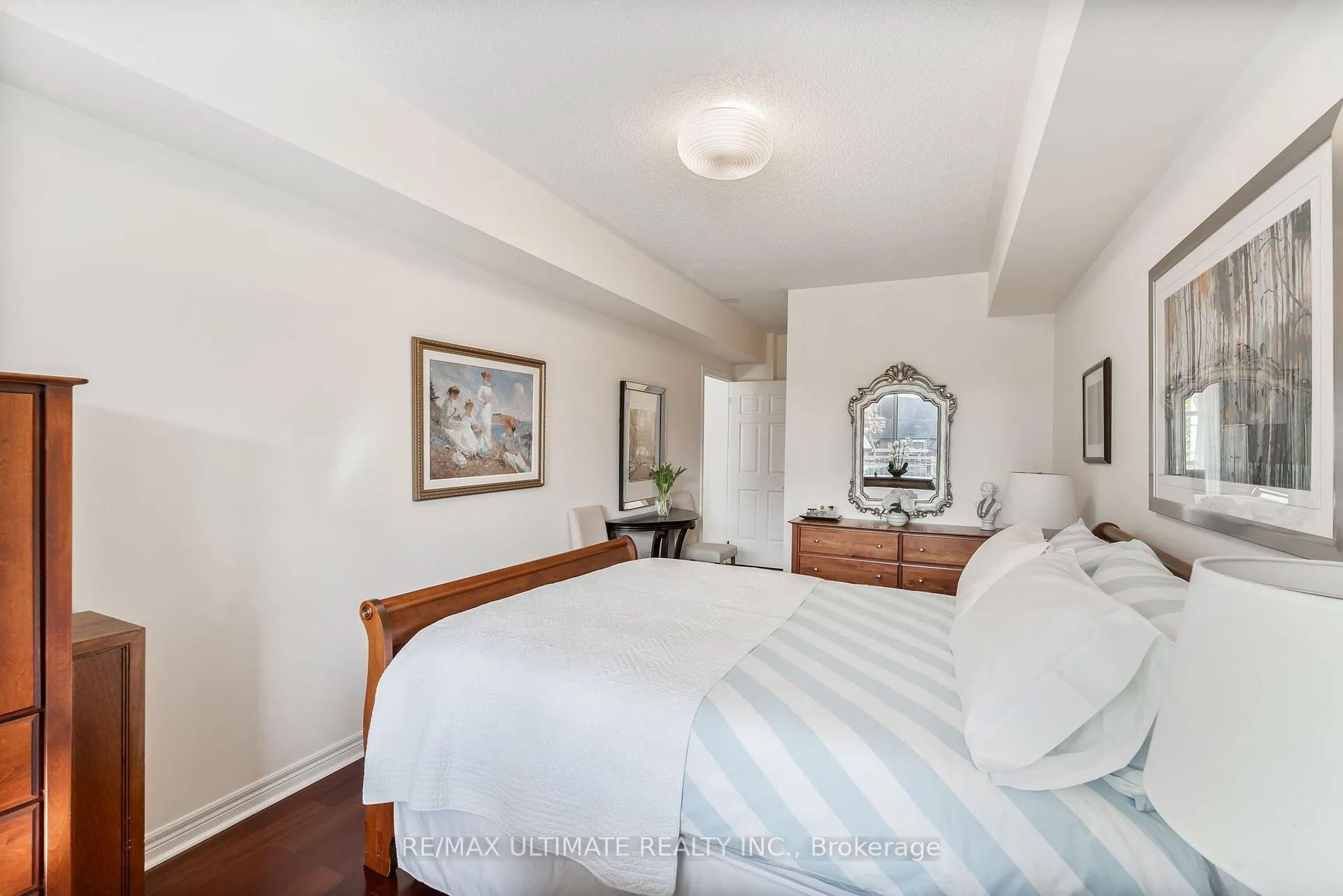 Photo 14 of Unit 203, 3085 Bloor Street W, Etobicoke, Stonegate-Queensway — HOMEH