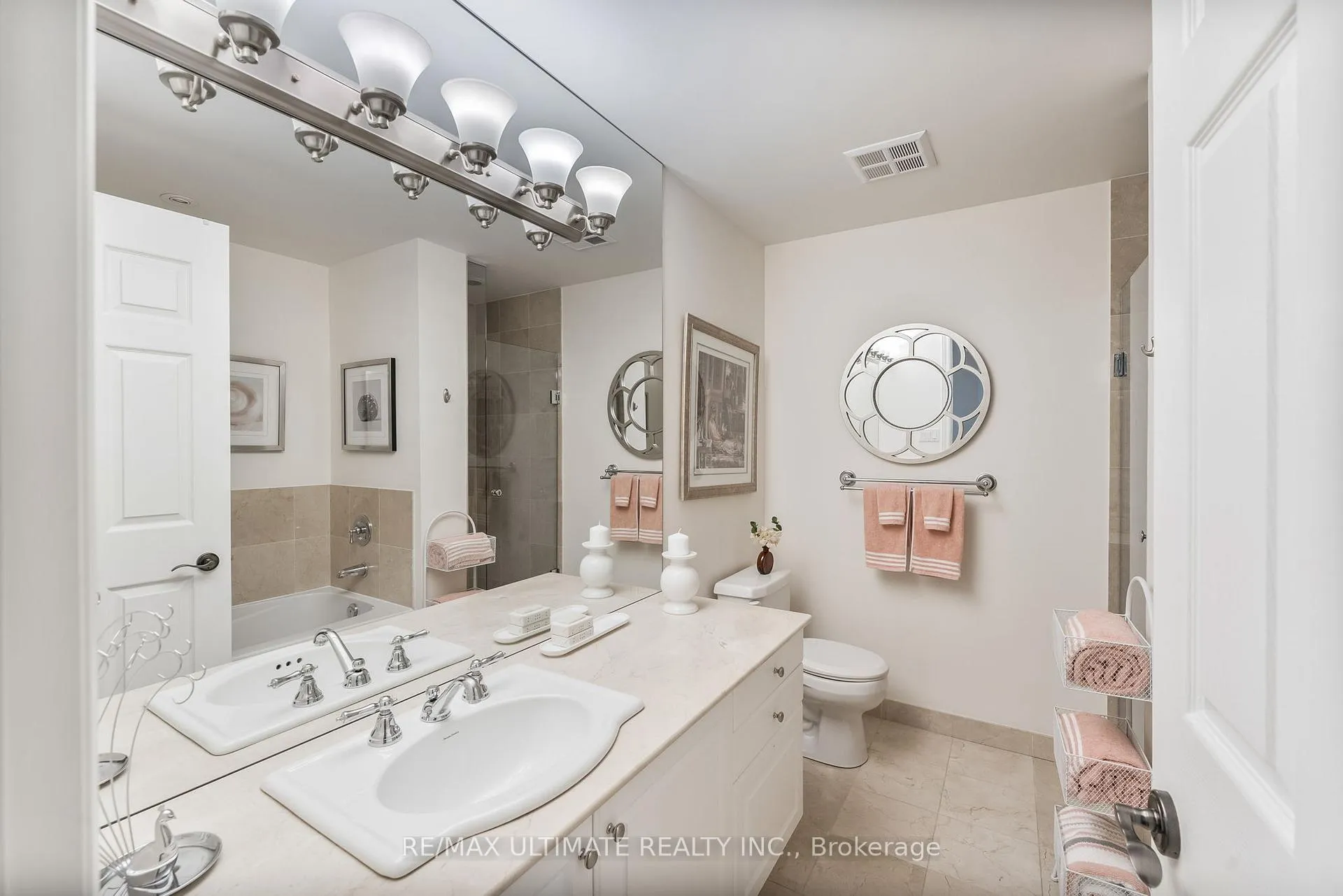 Photo 15 of Unit 203, 3085 Bloor Street W, Etobicoke, Stonegate-Queensway — HOMEH