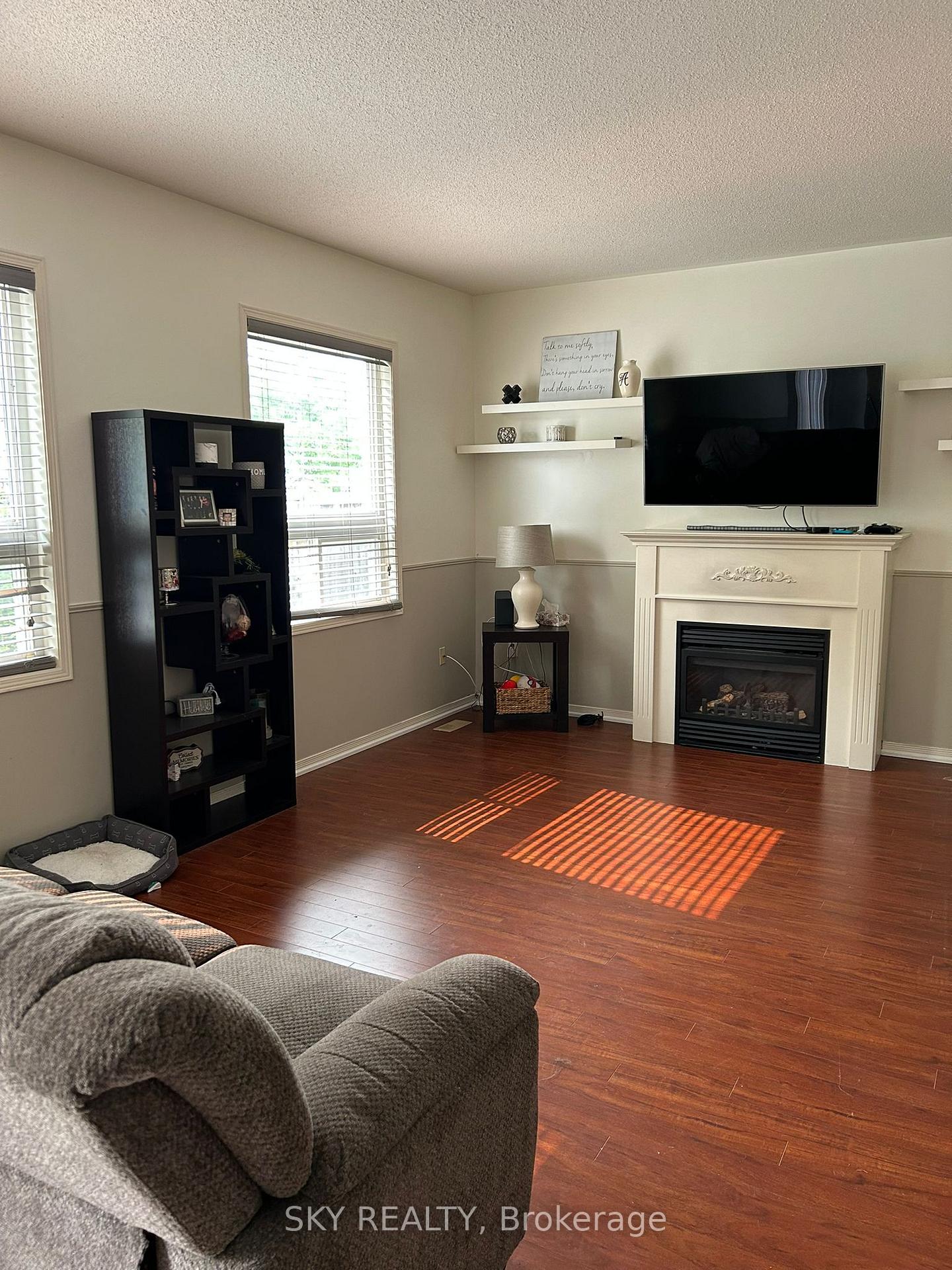 Photo 8 of 139 Jennings Drive, Clarington, Bowmanville — HOMEH
