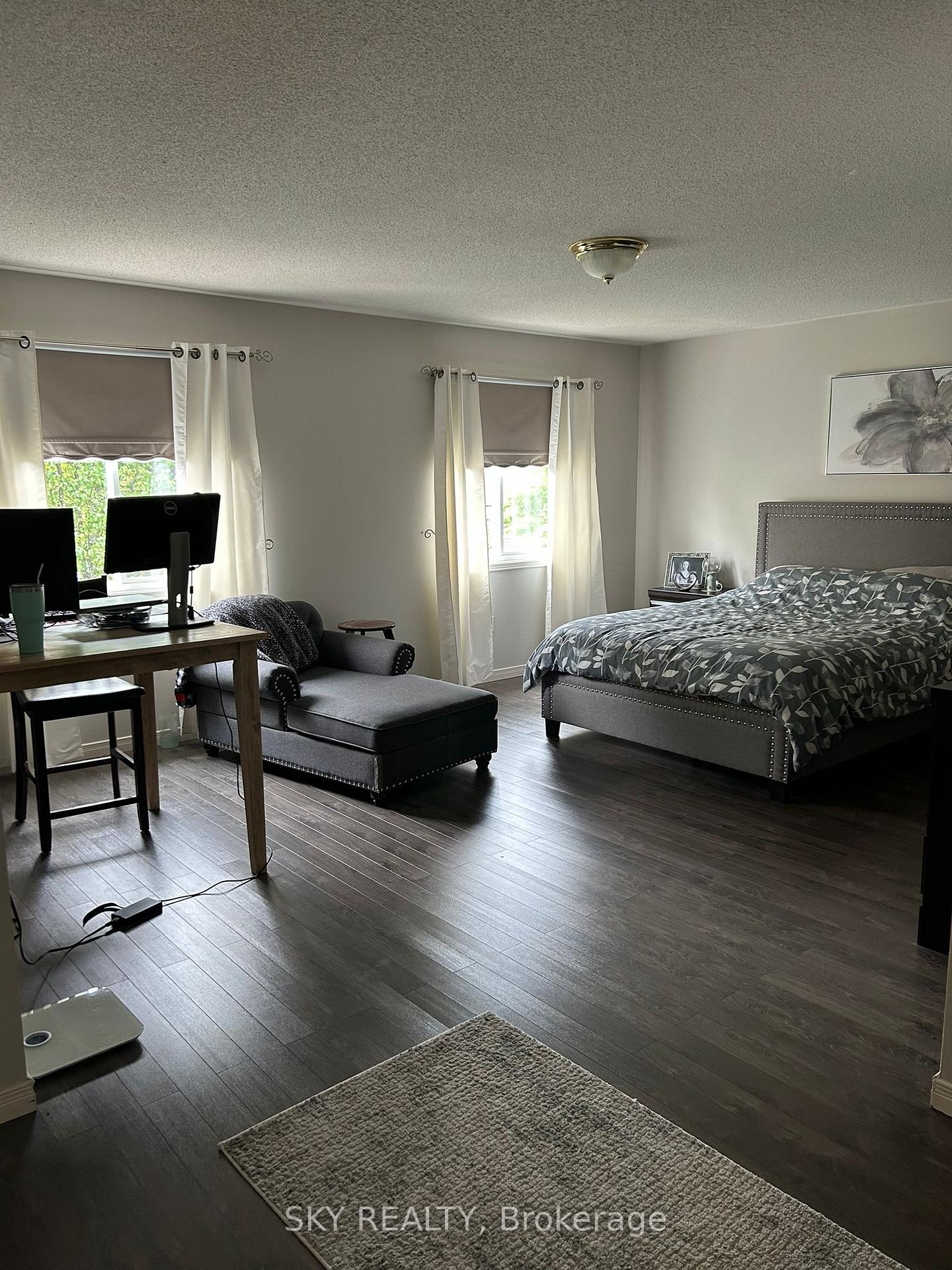 Photo 15 of 139 Jennings Drive, Clarington, Bowmanville — HOMEH