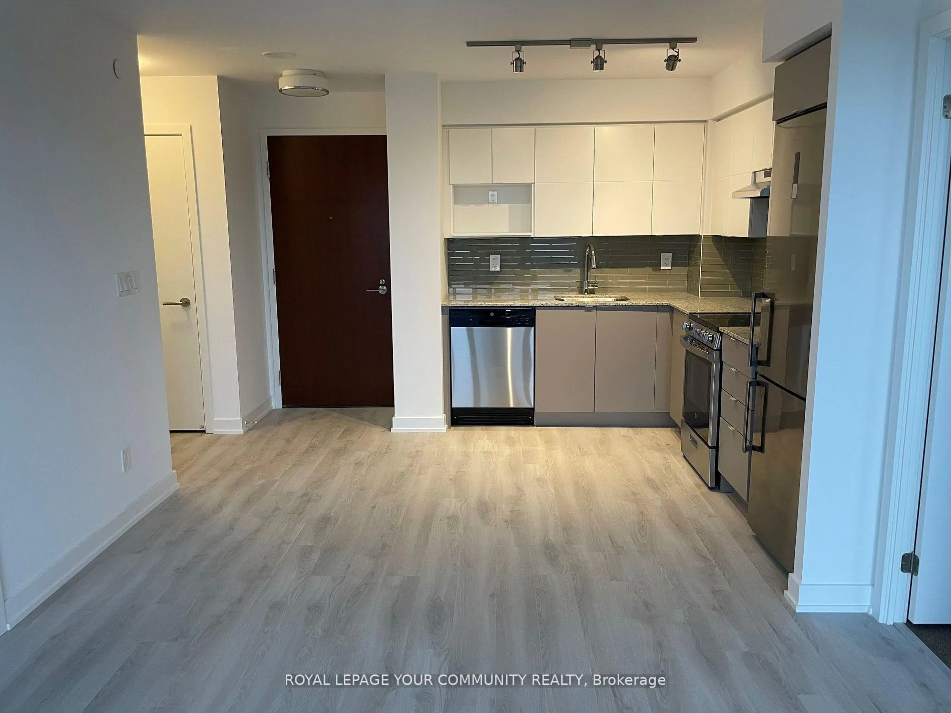 Photo 3 of Unit 320, 120 Varna Drive, Toronto, Englemount-Lawrence — HOMEH
