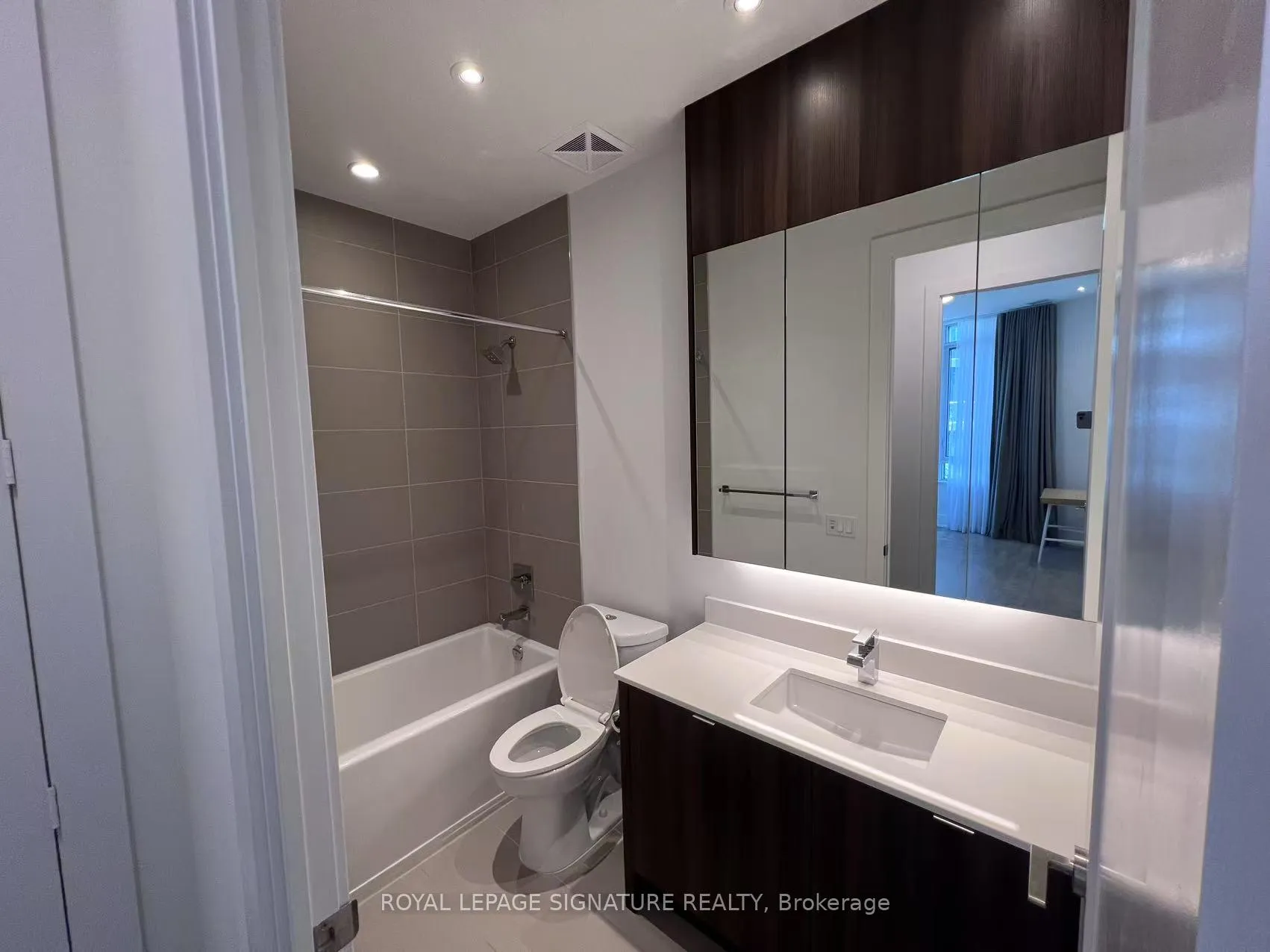 Photo 9 of Unit 209, 55 Merchants Wharf, Toronto, Waterfront Communities — HOMEH