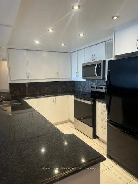 Photo 3 of Unit 606, 495 Highway 8, Hamilton, Stoney Creek — HOMEH