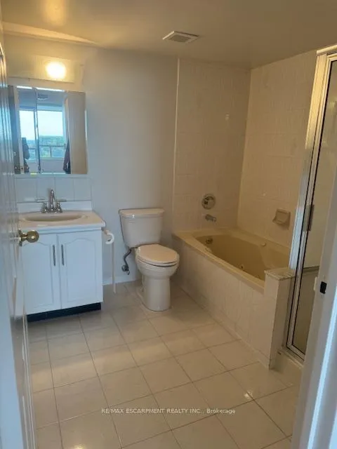 Photo 13 of Unit 606, 495 Highway 8, Hamilton, Stoney Creek — HOMEH