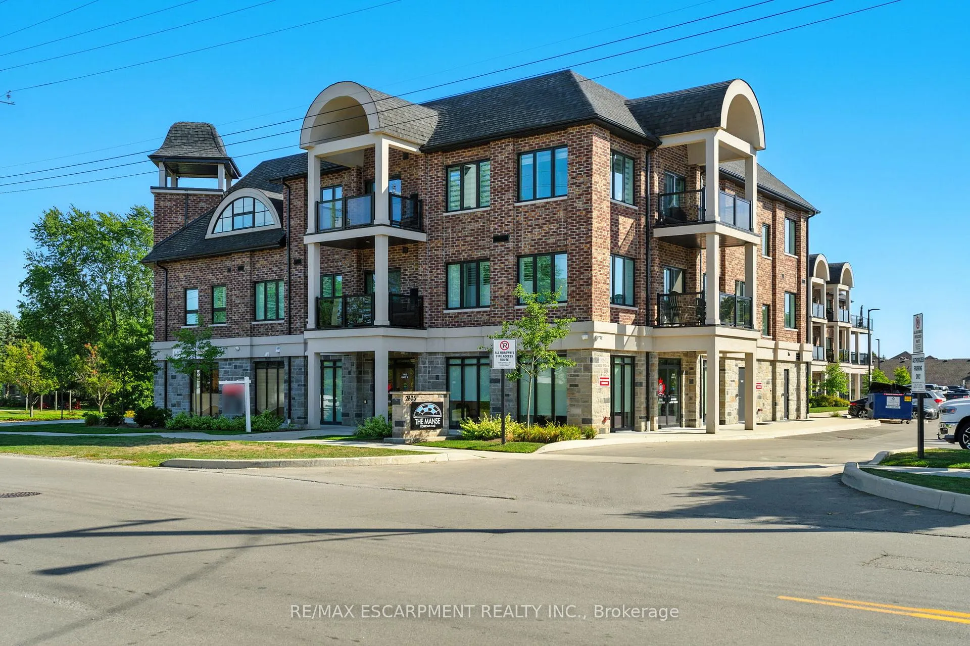 Front of Unit 211, 2605 Binbrook Road