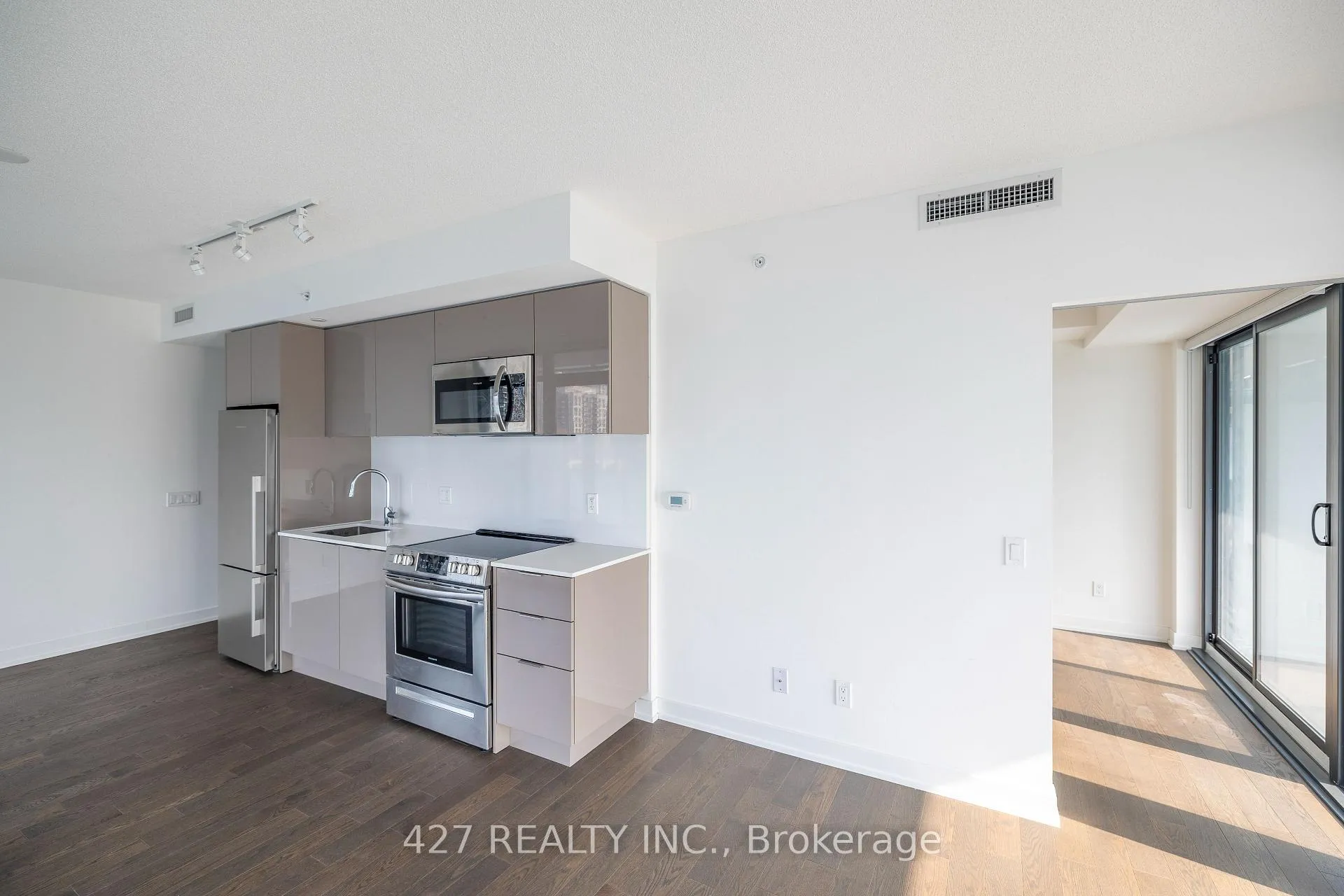Photo 5 of Unit 1812, 25 Richmond St E Street, Toronto, Church-Yonge Corridor — HOMEH