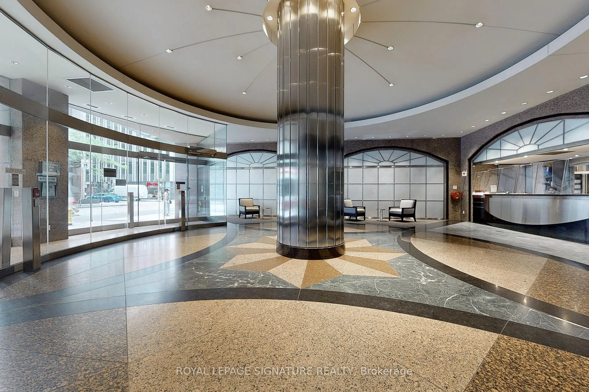 Photo 5 of Unit 1309, 7 King Street E, Toronto, Church-Yonge Corridor — HOMEH