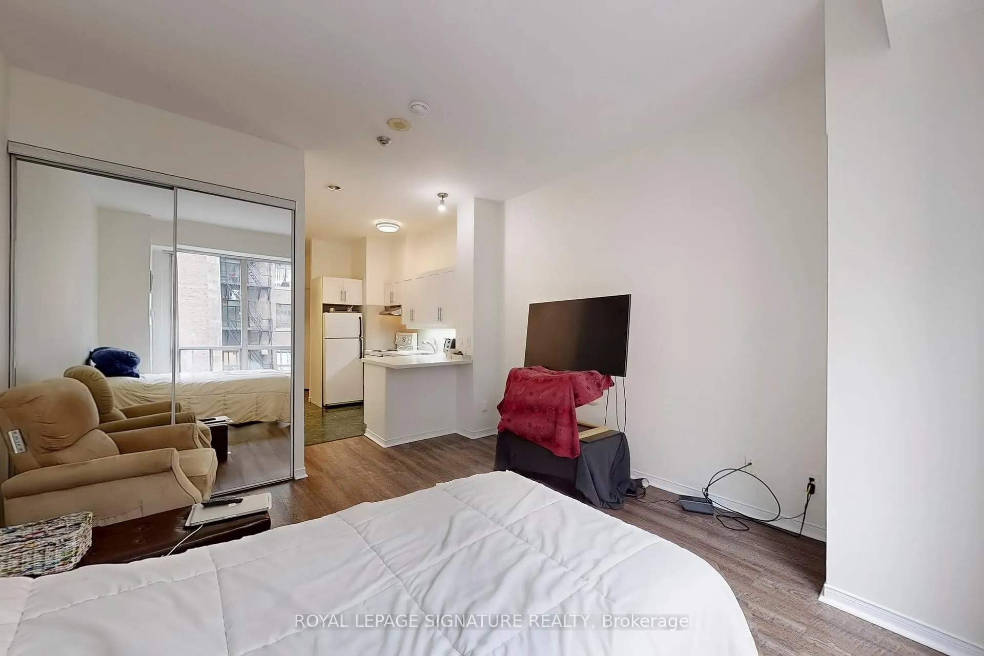 Photo 13 of Unit 1309, 7 King Street E, Toronto, Church-Yonge Corridor — HOMEH
