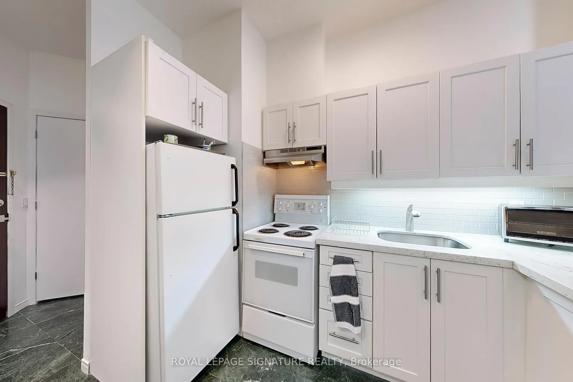 Photo 14 of Unit 1309, 7 King Street E, Toronto, Church-Yonge Corridor — HOMEH