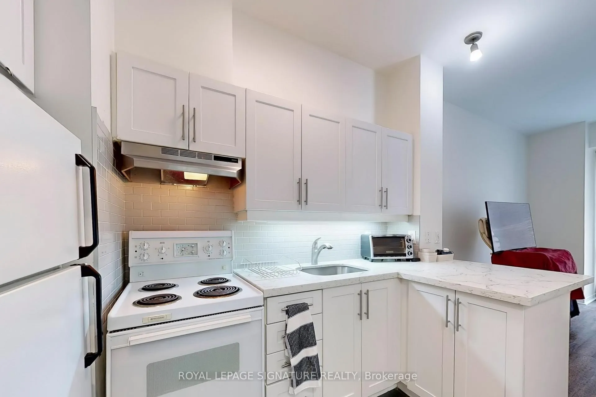 Photo 16 of Unit 1309, 7 King Street E, Toronto, Church-Yonge Corridor — HOMEH
