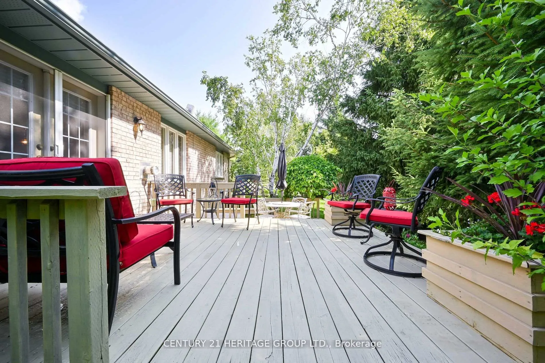 Photo 3 of Unit 2, 23 Reddington Drive, Caledon, Palgrave — HOMEH