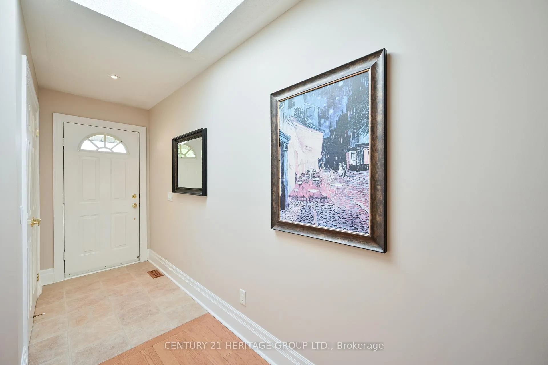 Photo 8 of Unit 2, 23 Reddington Drive, Caledon, Palgrave — HOMEH