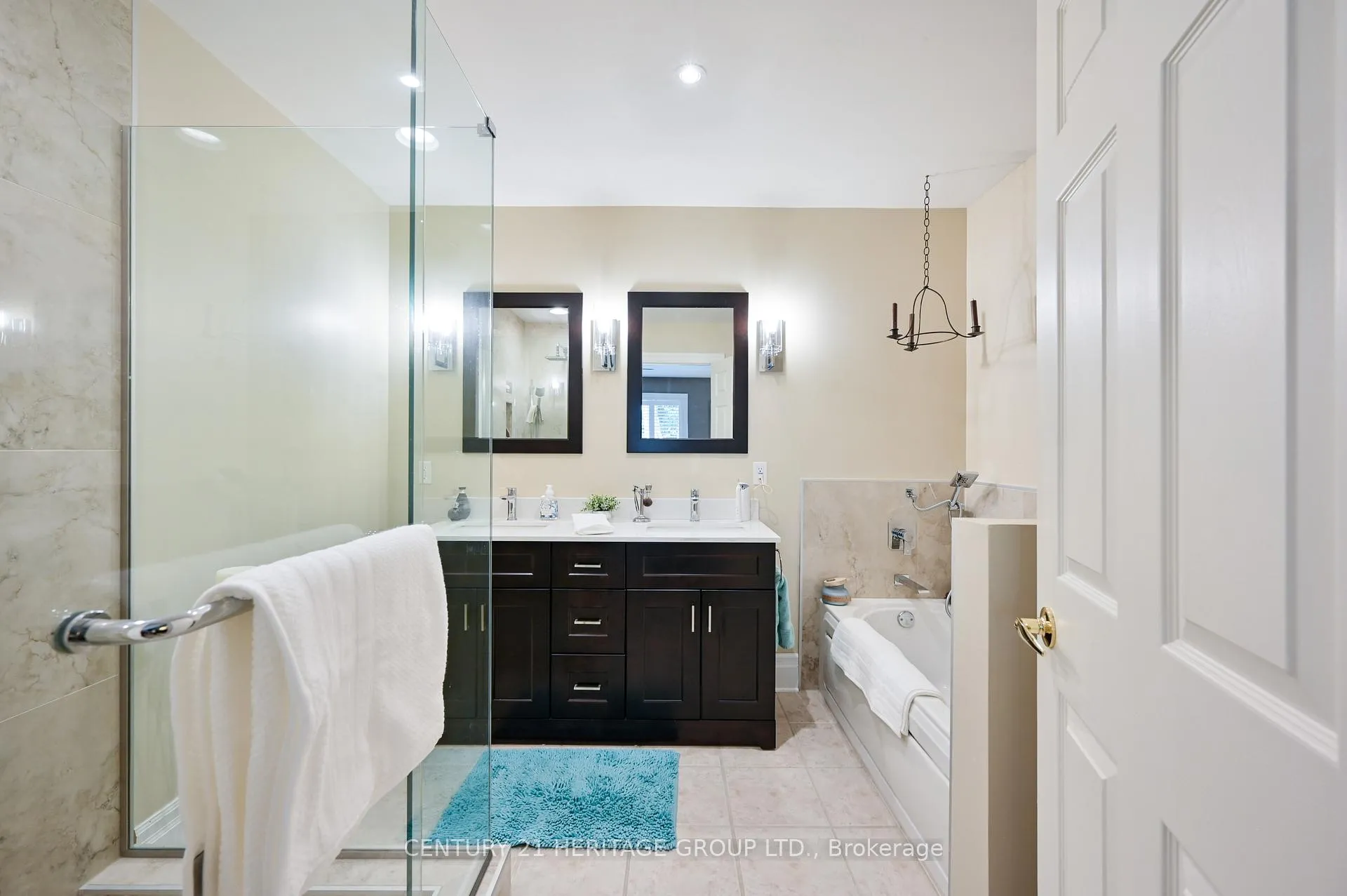 Photo 16 of Unit 2, 23 Reddington Drive, Caledon, Palgrave — HOMEH