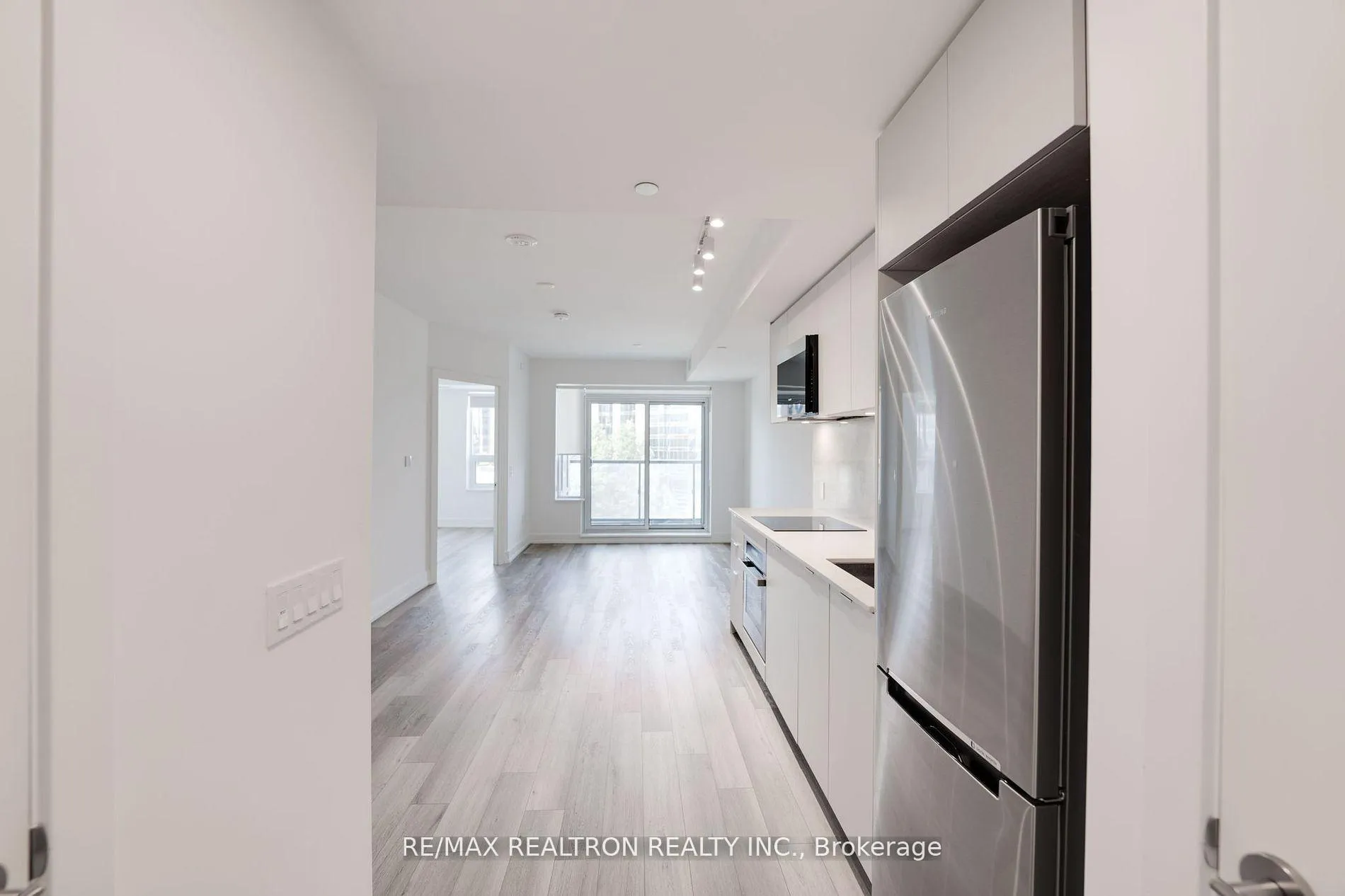 Photo 6 of Unit 815, 9 Clegg Road, Markham, Unionville — HOMEH