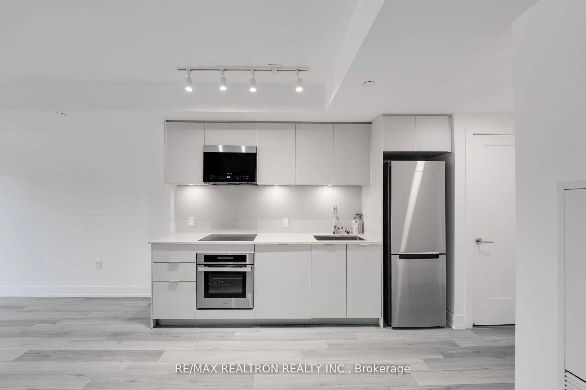 Photo 7 of Unit 815, 9 Clegg Road, Markham, Unionville — HOMEH