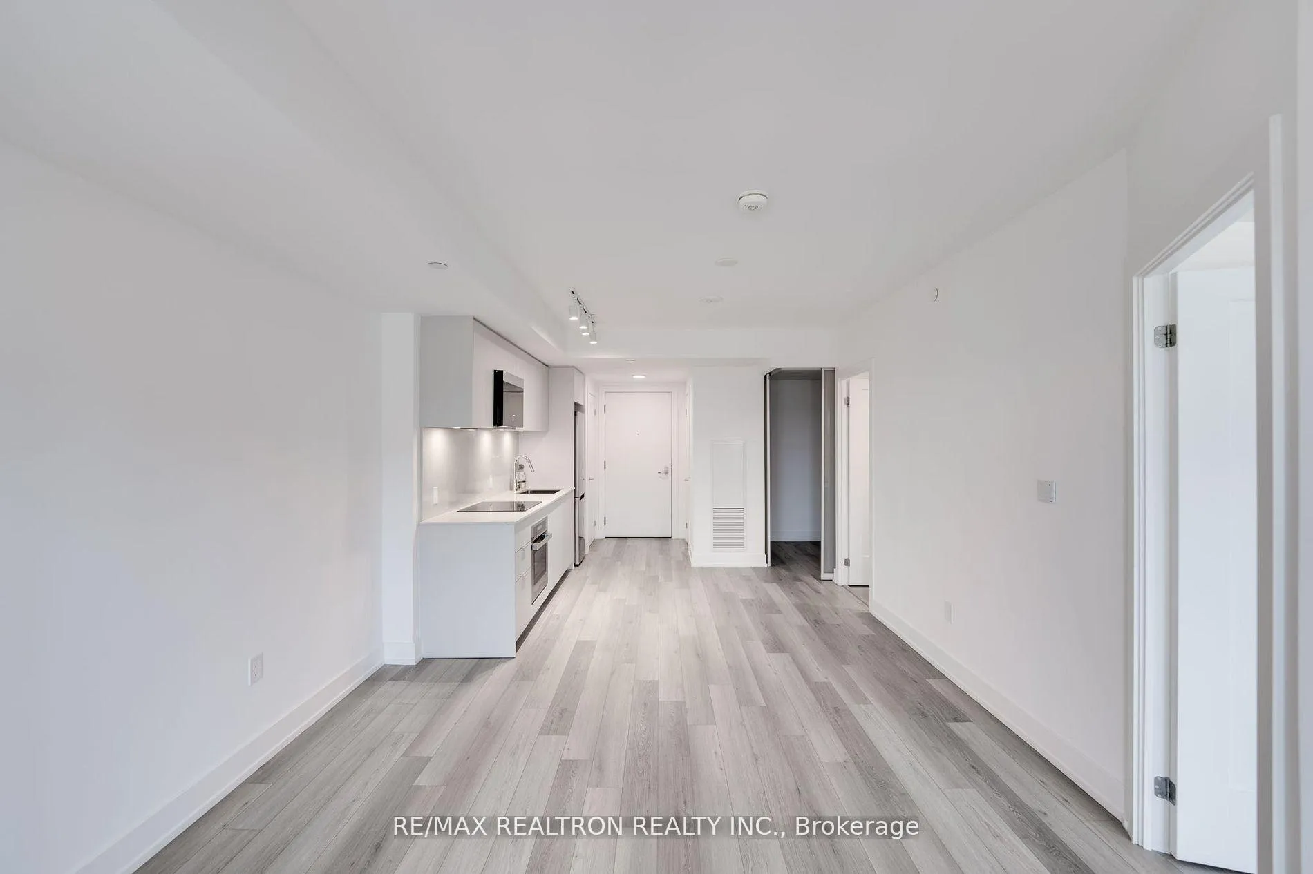 Photo 15 of Unit 815, 9 Clegg Road, Markham, Unionville — HOMEH