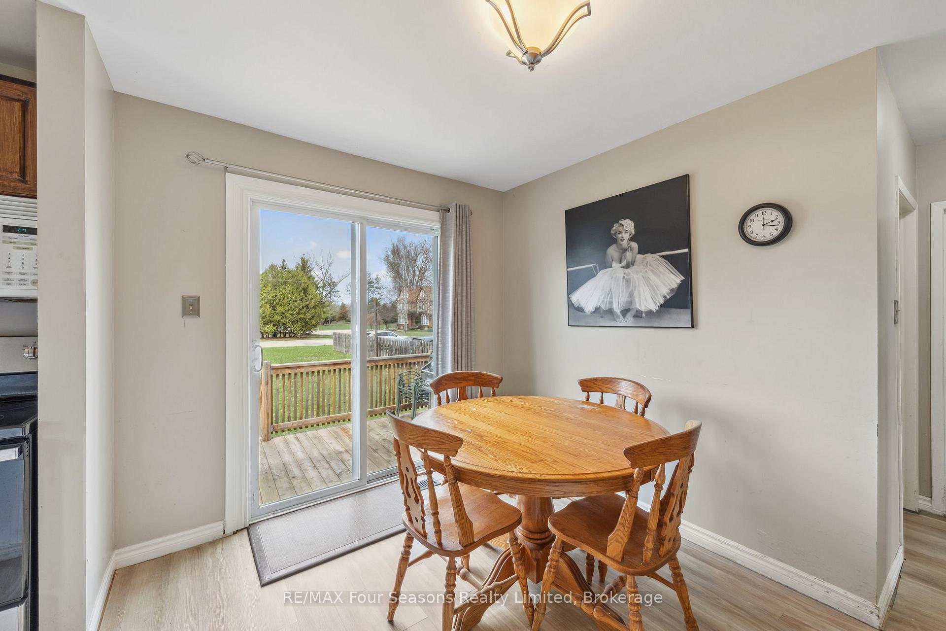 Photo 7 of 7146 Highway 26, Clearview, Stayner — HOMEH