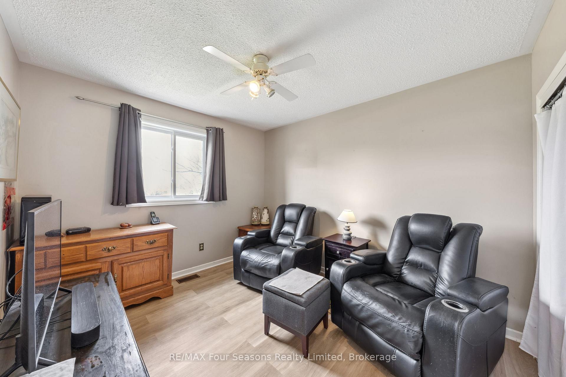 Photo 13 of 7146 Highway 26, Clearview, Stayner — HOMEH