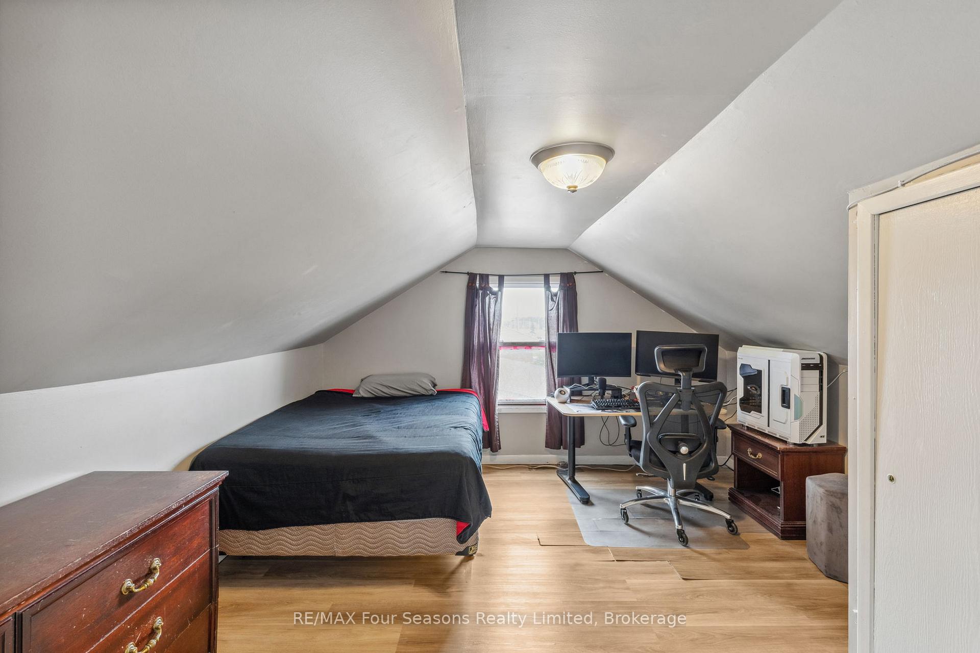 Photo 16 of 7146 Highway 26, Clearview, Stayner — HOMEH