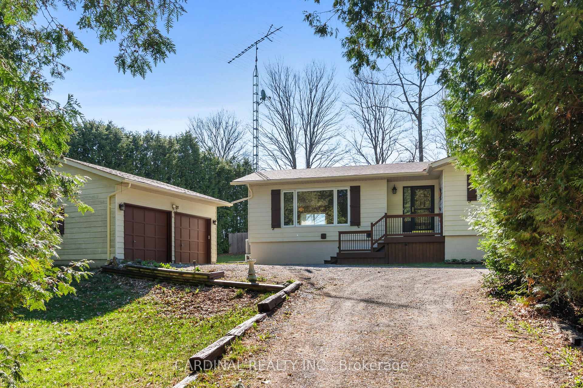Front of 14253 Little Lake Road