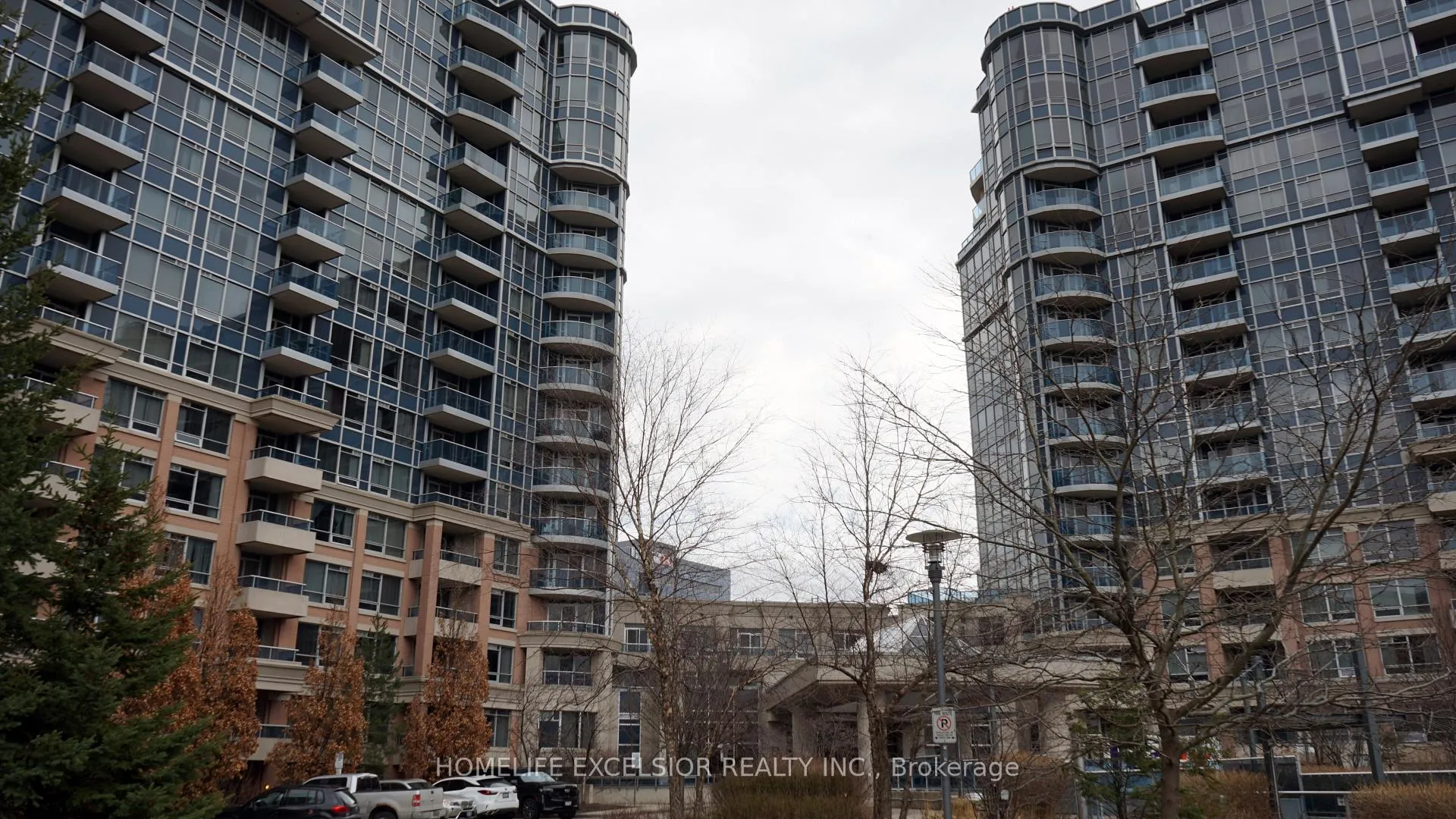 Photo 1 of Unit 923, 33 Cox Boulevard, Markham, Unionville — HOMEH