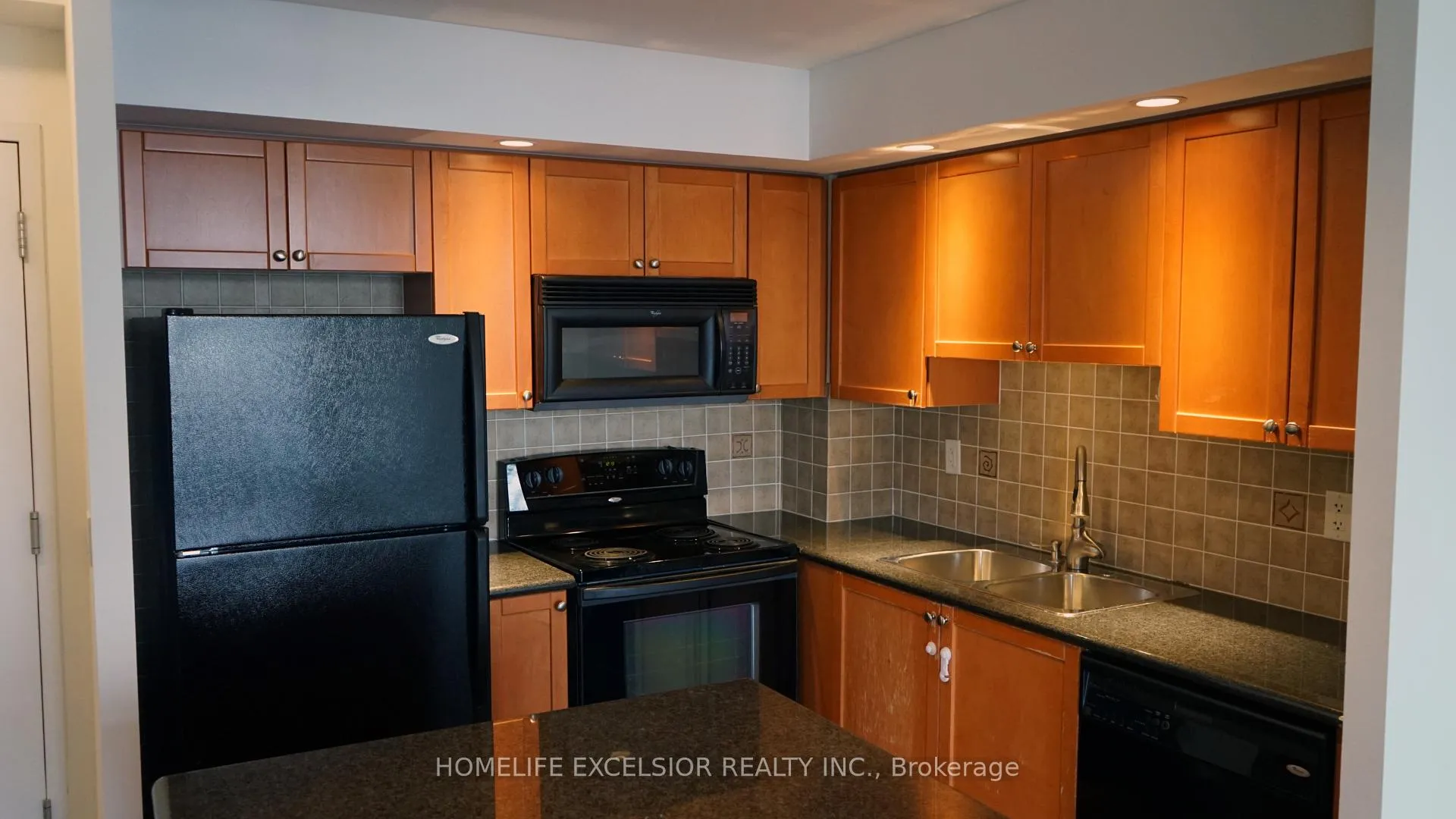 Photo 3 of Unit 923, 33 Cox Boulevard, Markham, Unionville — HOMEH