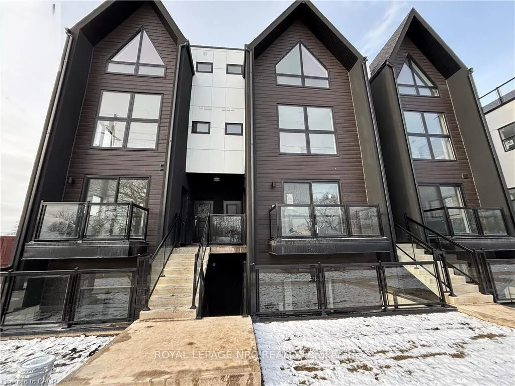 Photo 2 of Unit 207, 7277 Wilson Crescent, Niagara Falls, Oldfield — HOMEH