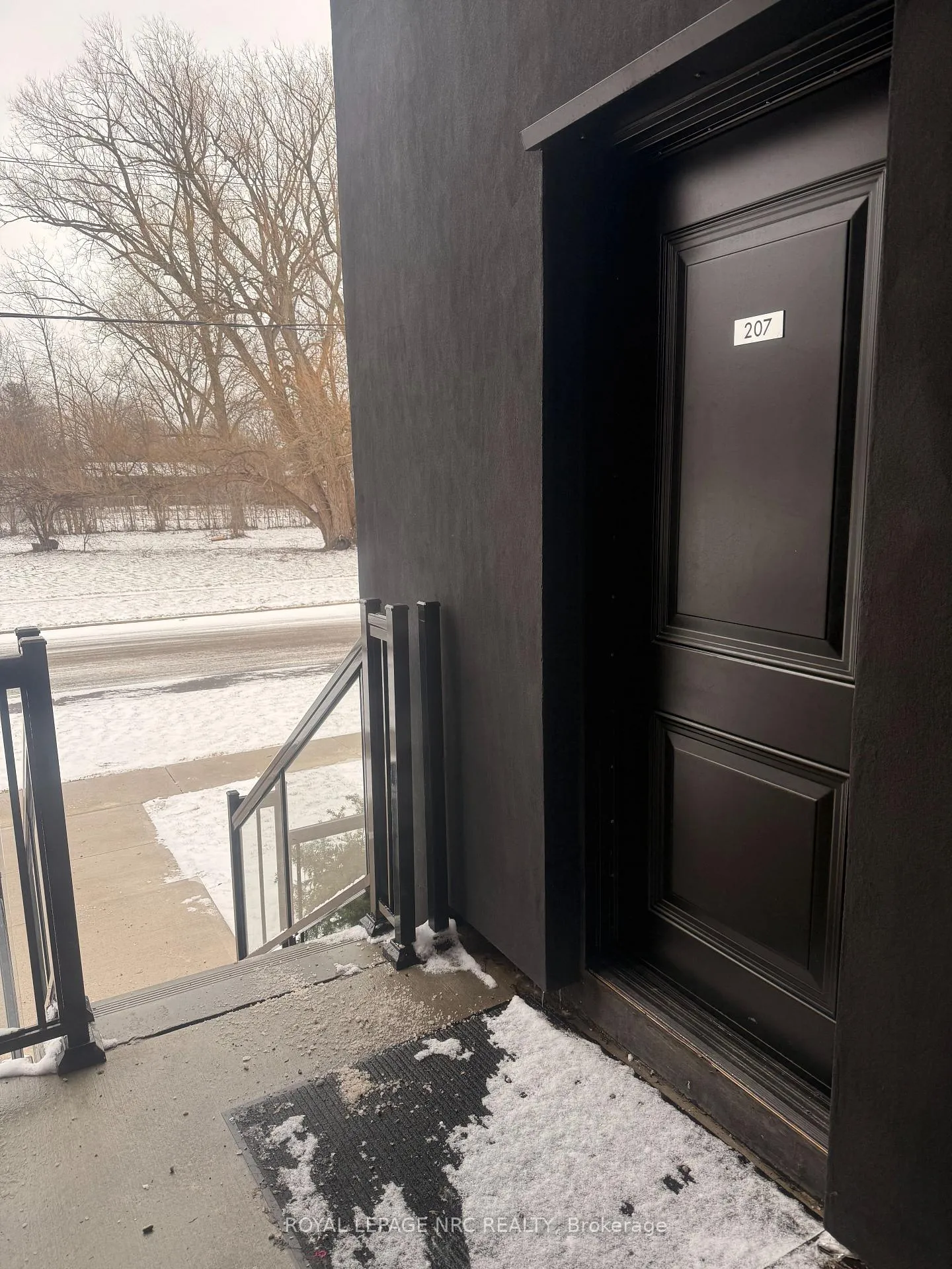 Photo 3 of Unit 207, 7277 Wilson Crescent, Niagara Falls, Oldfield — HOMEH