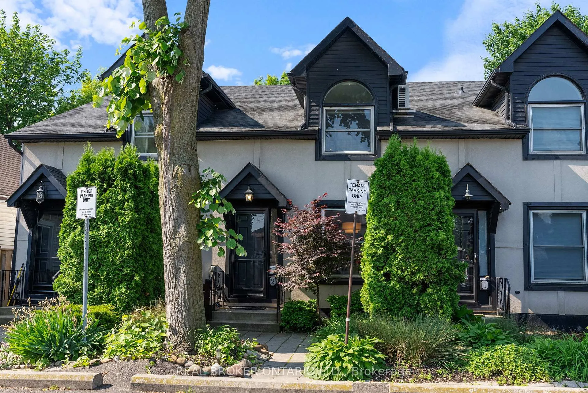 Photo 6 of Unit 2, 23 Macaulay Street W, Hamilton, North End — HOMEH