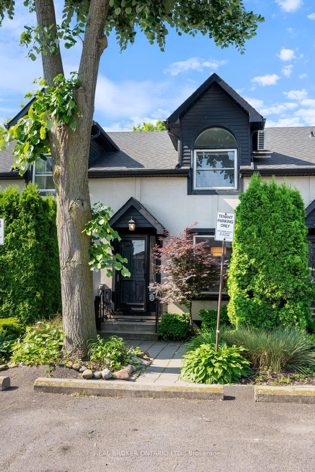 Photo 7 of Unit 2, 23 Macaulay Street W, Hamilton, North End — HOMEH