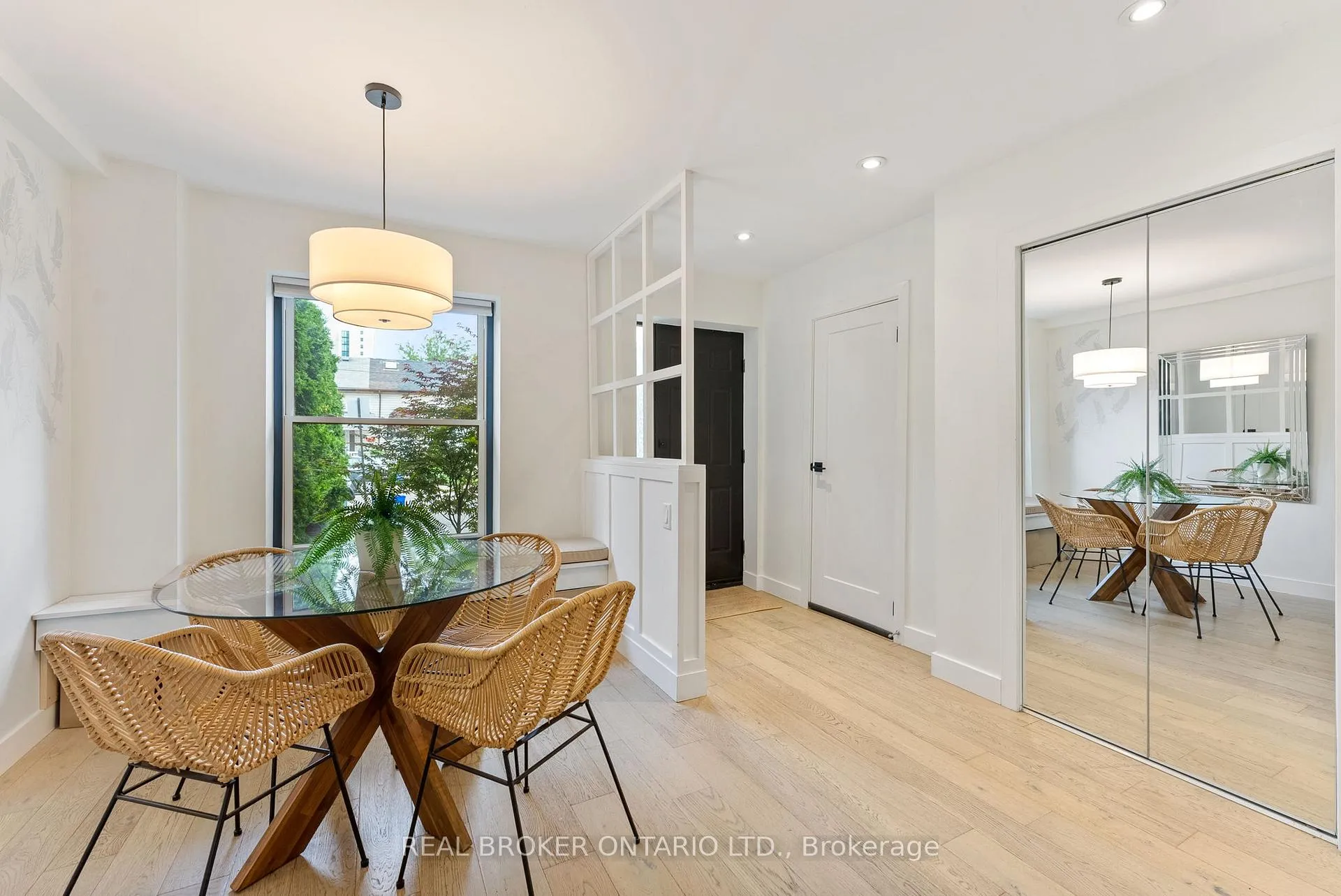 Photo 9 of Unit 2, 23 Macaulay Street W, Hamilton, North End — HOMEH