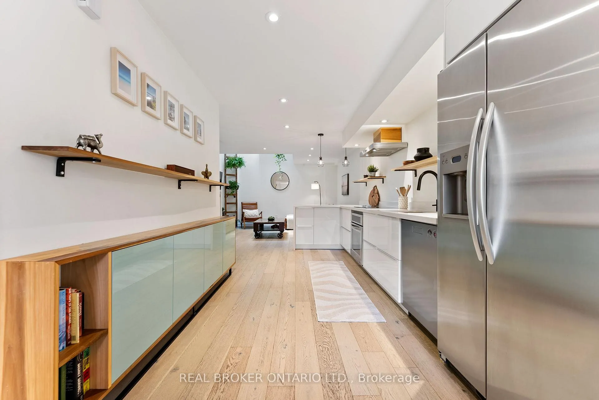 Photo 11 of Unit 2, 23 Macaulay Street W, Hamilton, North End — HOMEH