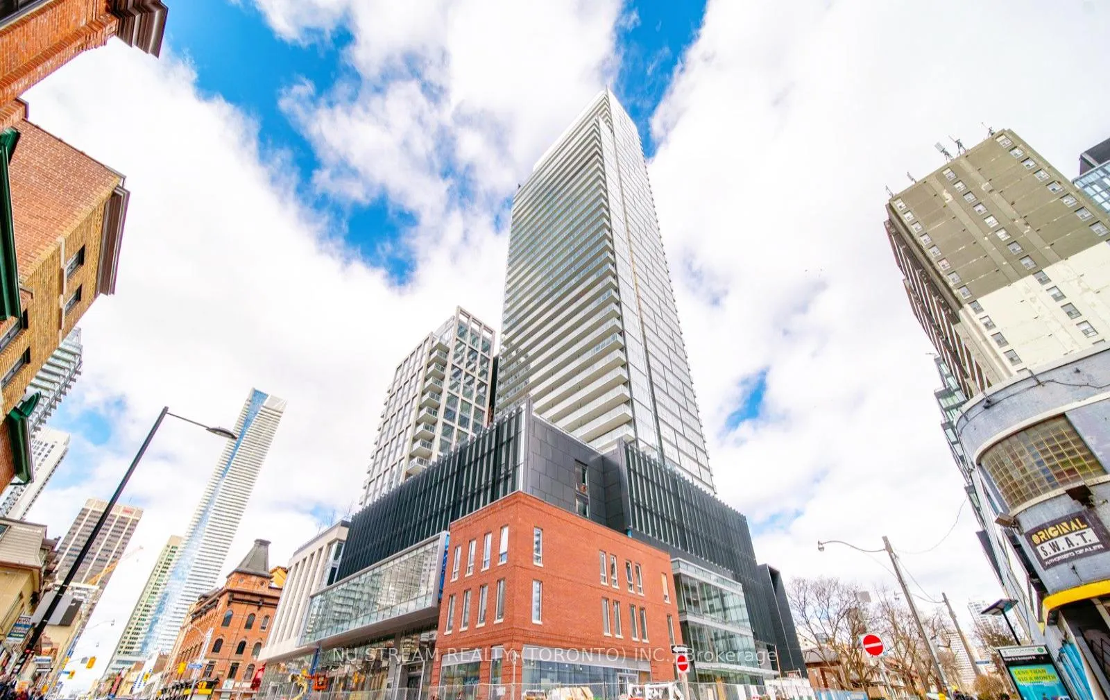 Photo 1 of Unit 1708, 3 Gloucester Street, Toronto, Church-Yonge Corridor — HOMEH