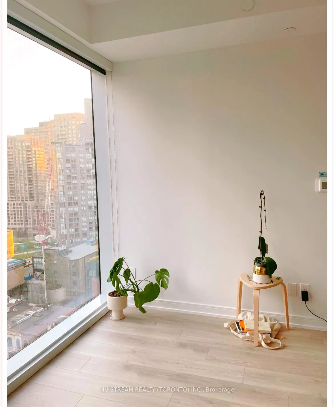 Photo 3 of Unit 1708, 3 Gloucester Street, Toronto, Church-Yonge Corridor — HOMEH