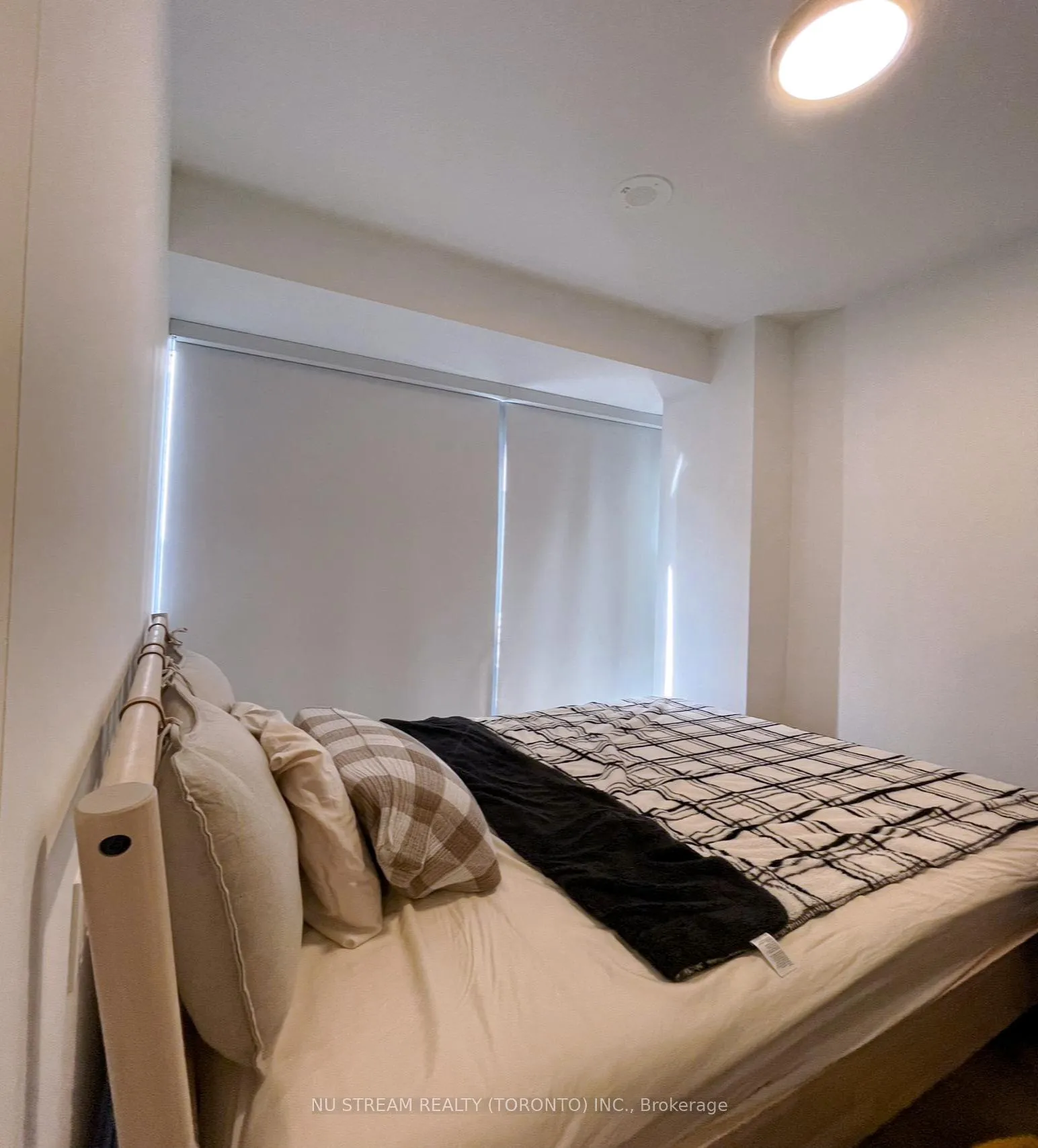Photo 6 of Unit 1708, 3 Gloucester Street, Toronto, Church-Yonge Corridor — HOMEH