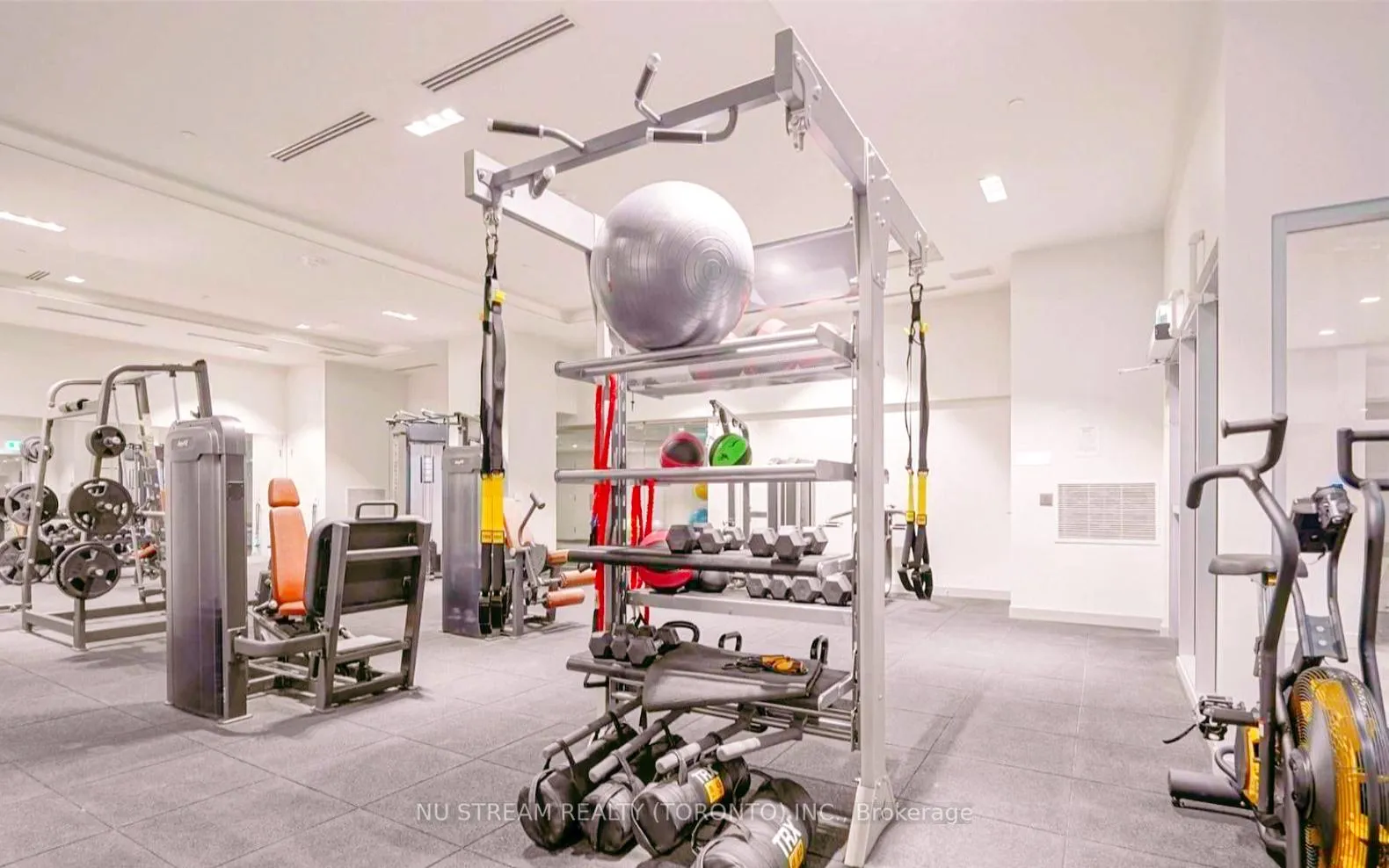 Photo 9 of Unit 1708, 3 Gloucester Street, Toronto, Church-Yonge Corridor — HOMEH