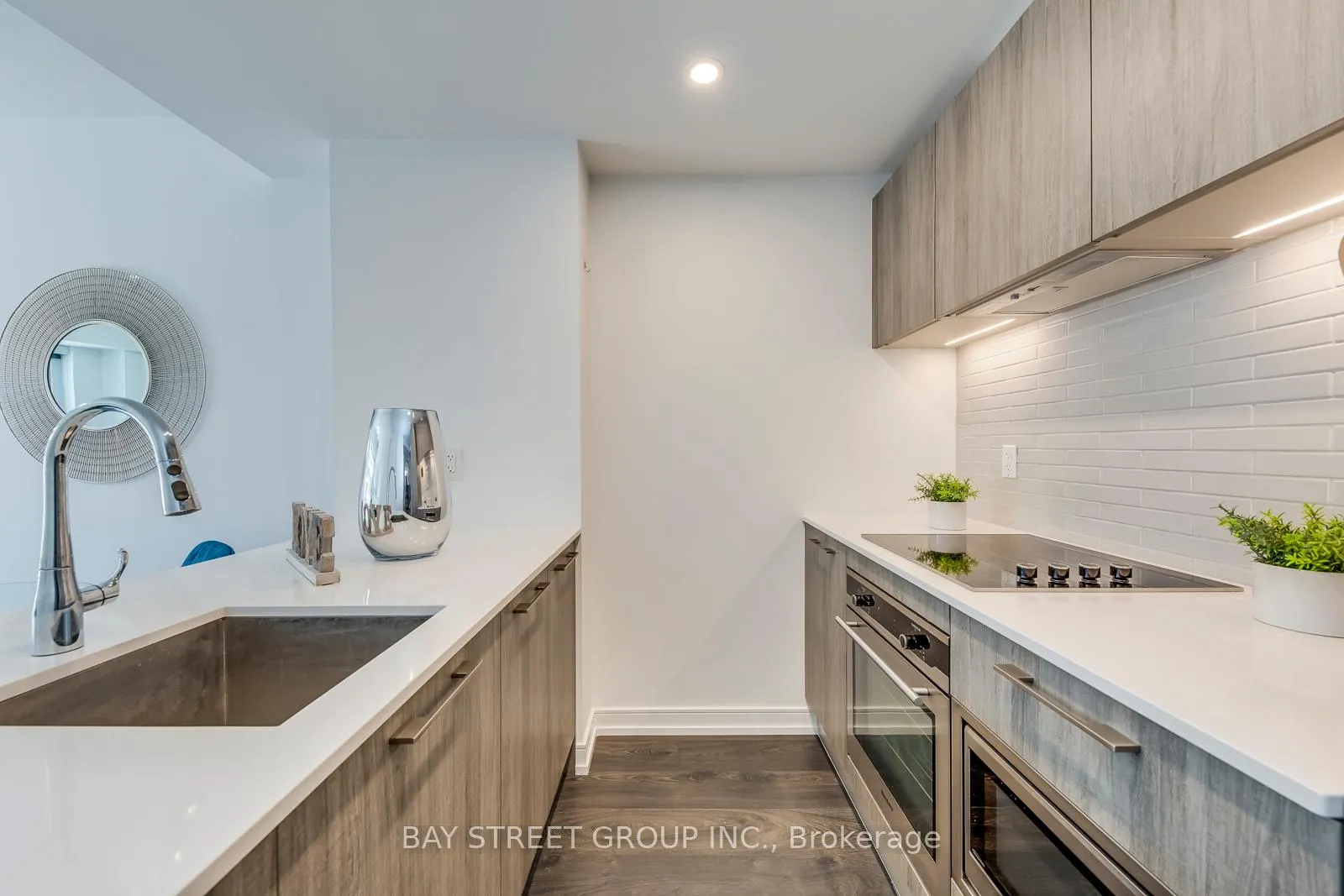 Photo 8 of Unit 513, 3 Gloucester Street, Toronto, Church-Yonge Corridor — HOMEH