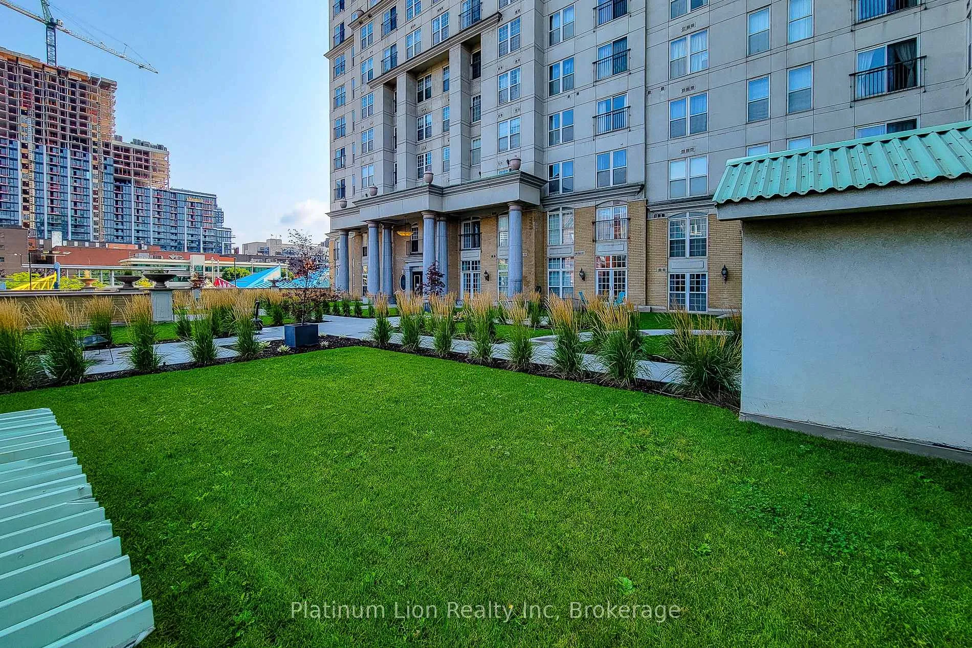 Photo 2 of Unit 402, 135 James Street S, Hamilton, Corktown — HOMEH