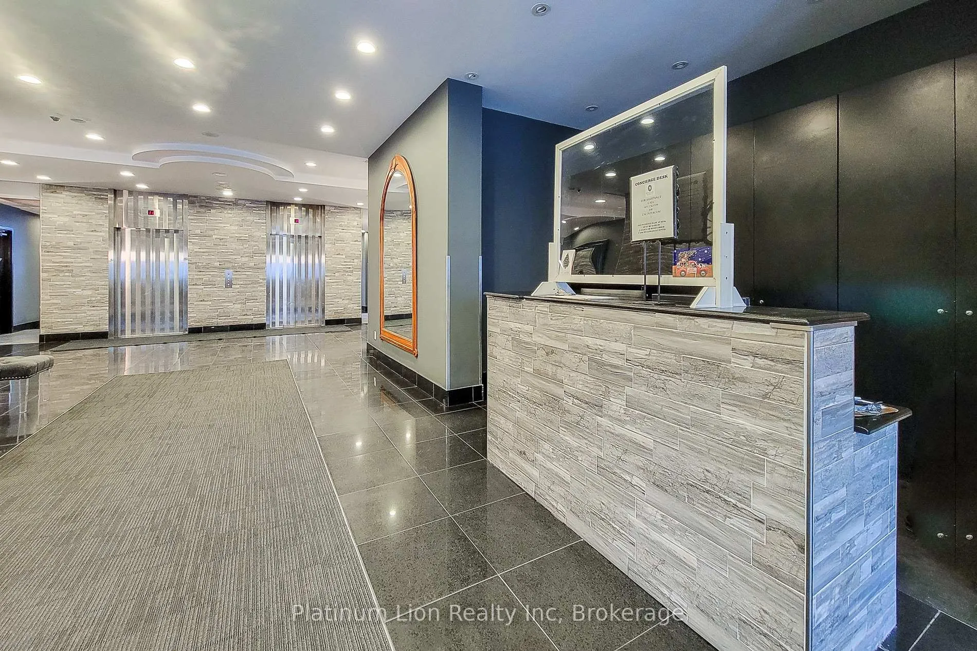 Photo 9 of Unit 402, 135 James Street S, Hamilton, Corktown — HOMEH