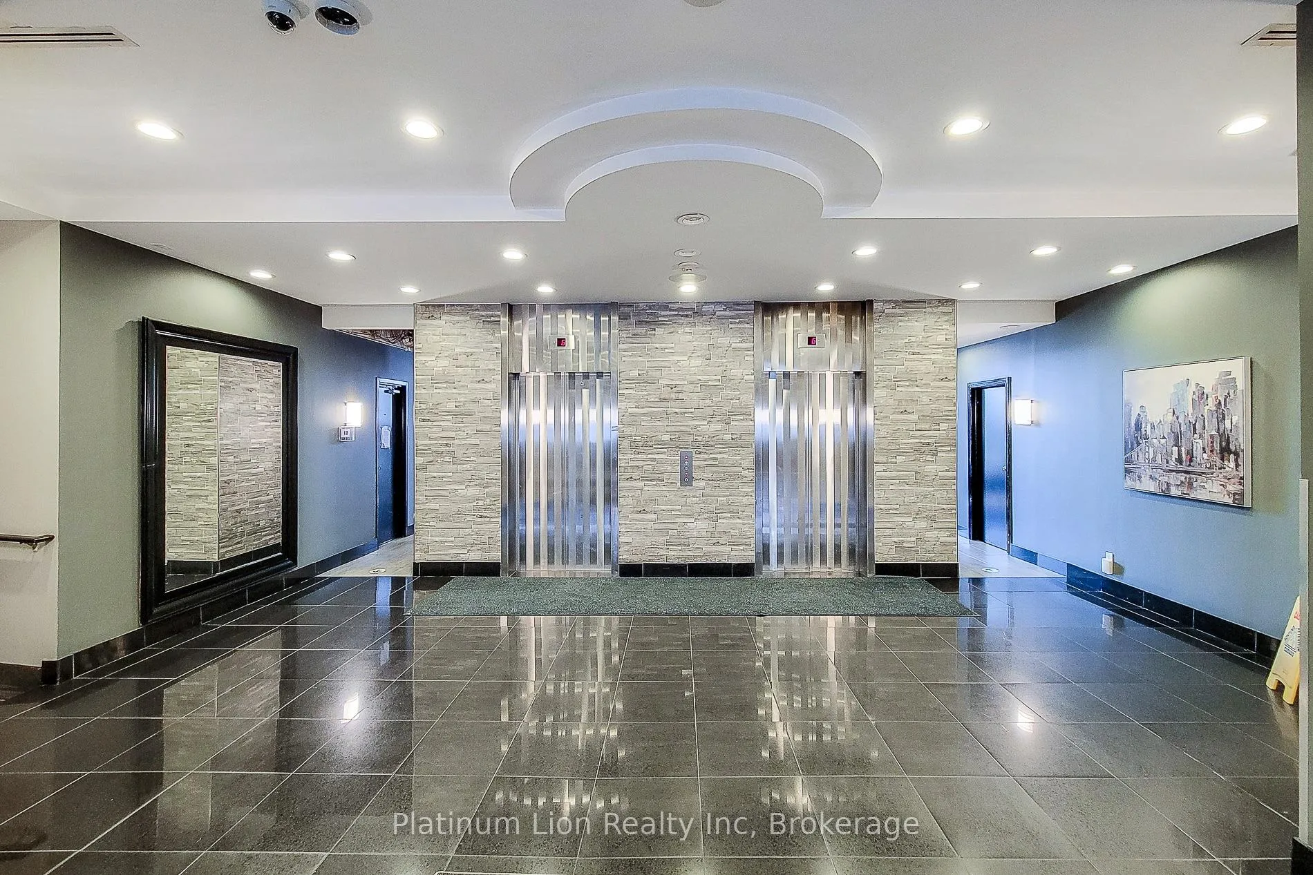 Photo 10 of Unit 402, 135 James Street S, Hamilton, Corktown — HOMEH
