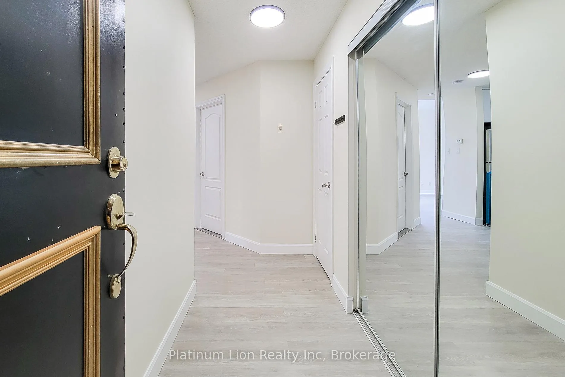 Photo 12 of Unit 402, 135 James Street S, Hamilton, Corktown — HOMEH