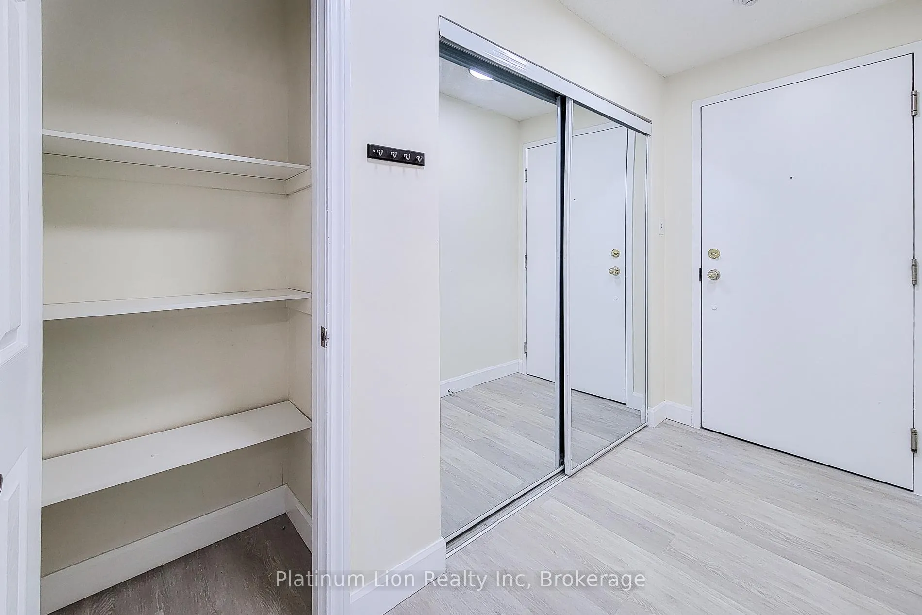 Photo 13 of Unit 402, 135 James Street S, Hamilton, Corktown — HOMEH